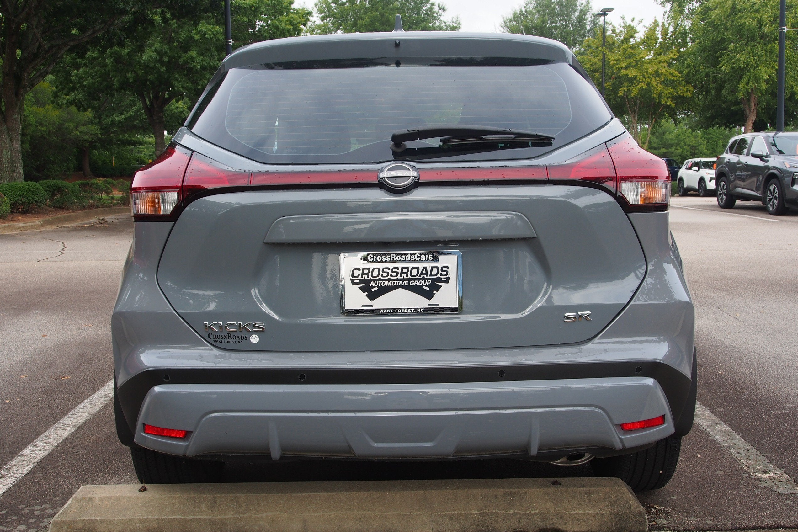 2023 Nissan Kicks SR