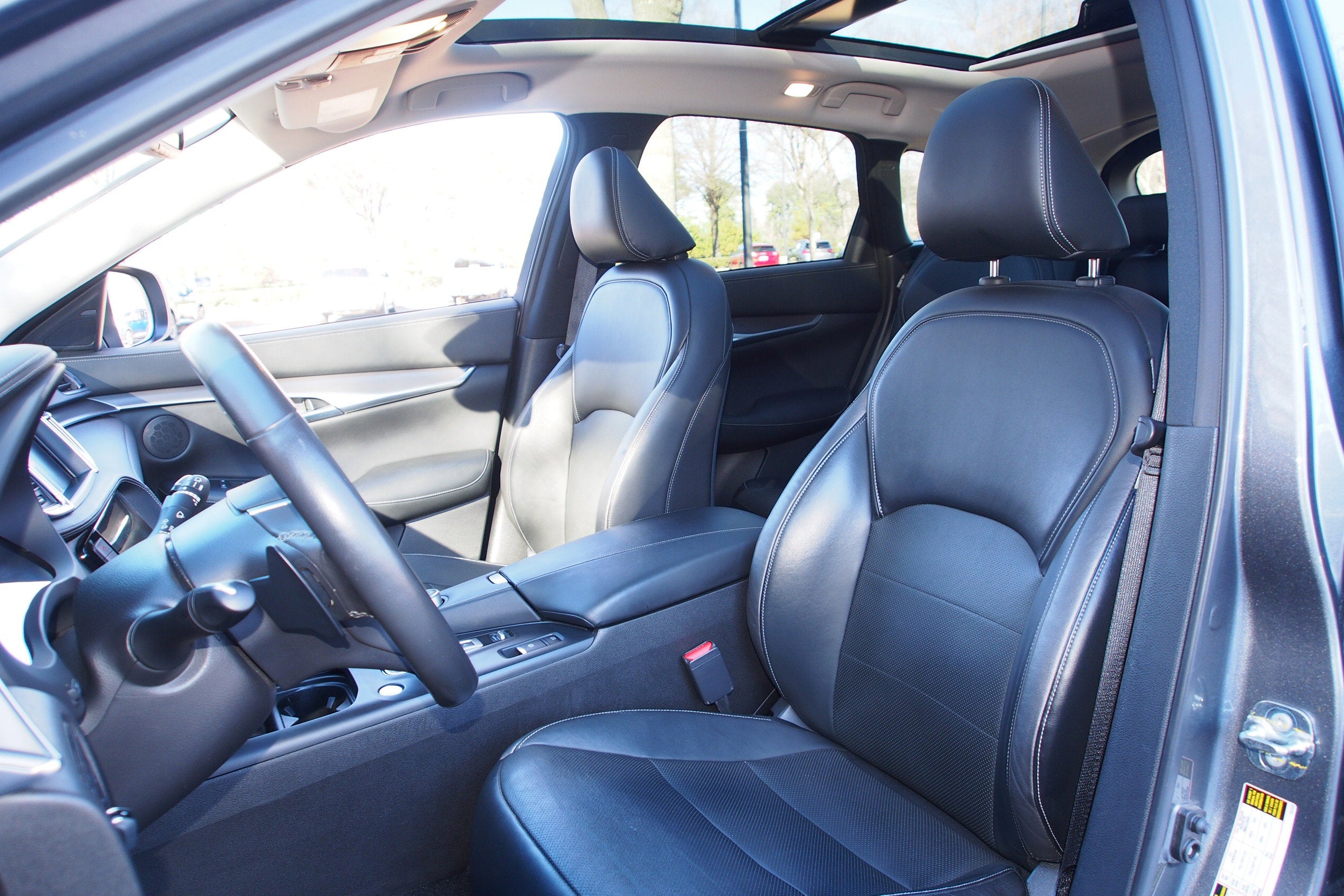 2022 INFINITI QX50 LUXE