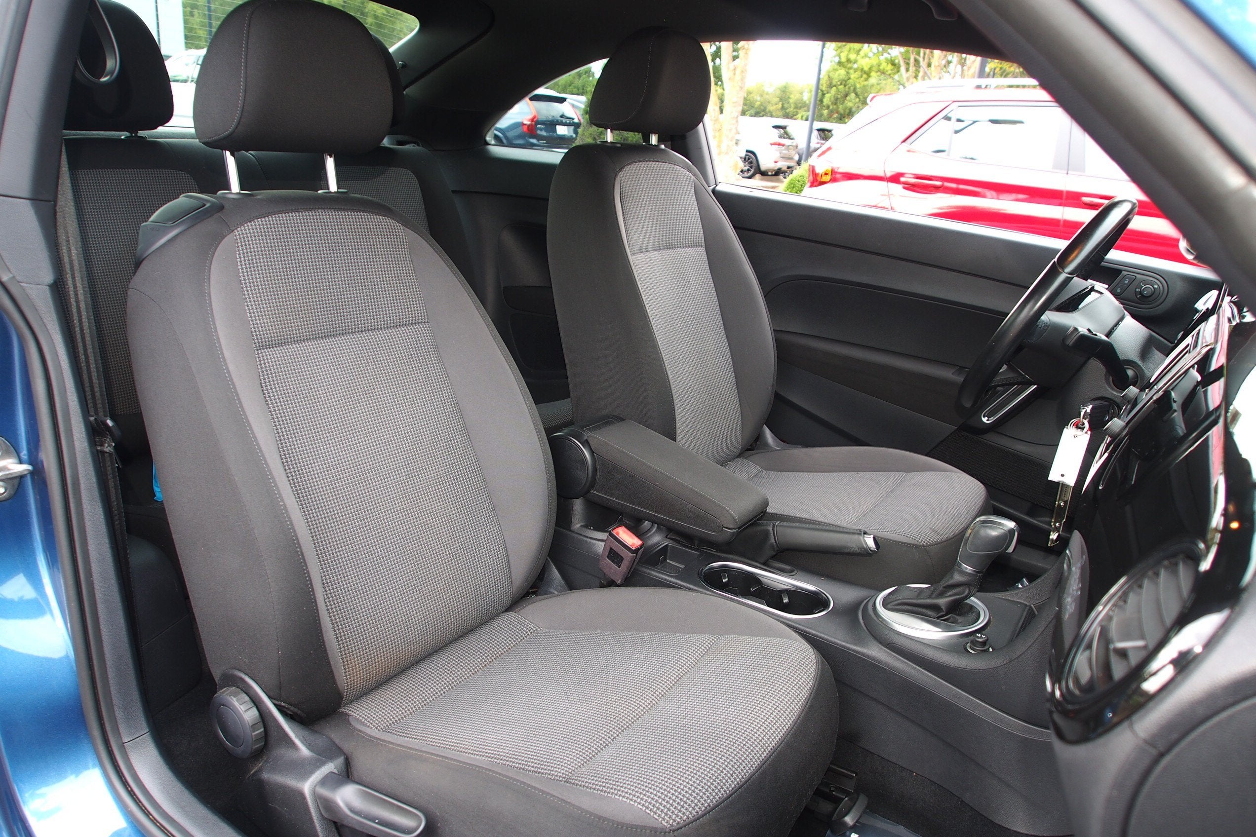 2018 Volkswagen Beetle S