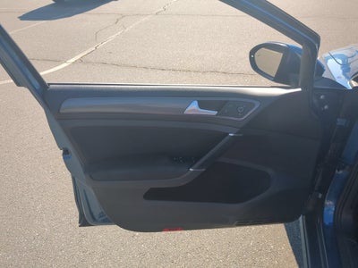 2019 Volkswagen Golf S