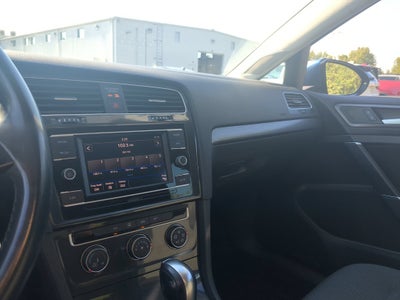 2019 Volkswagen Golf S