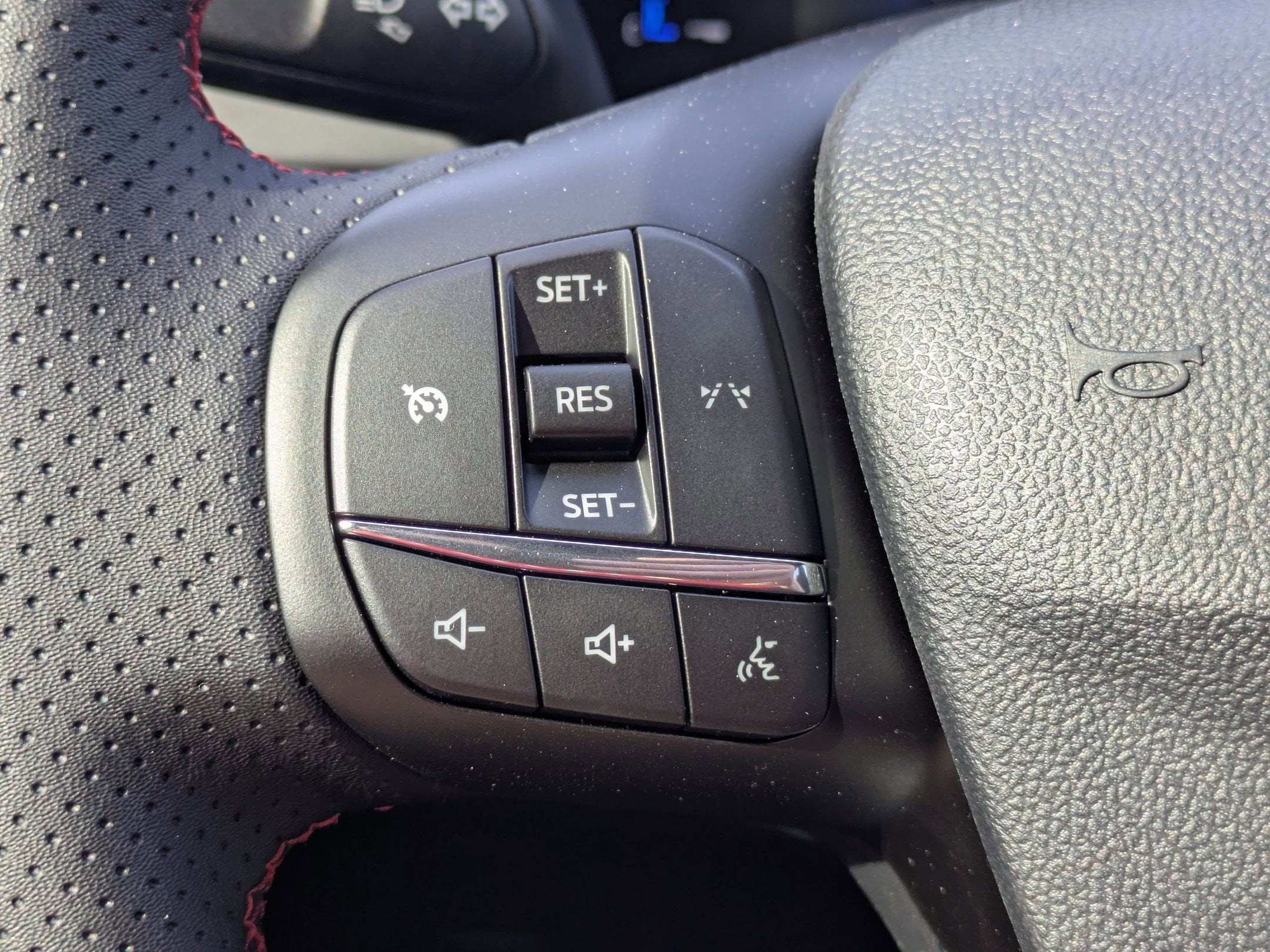 2026 Ford Escape ST-Line Select