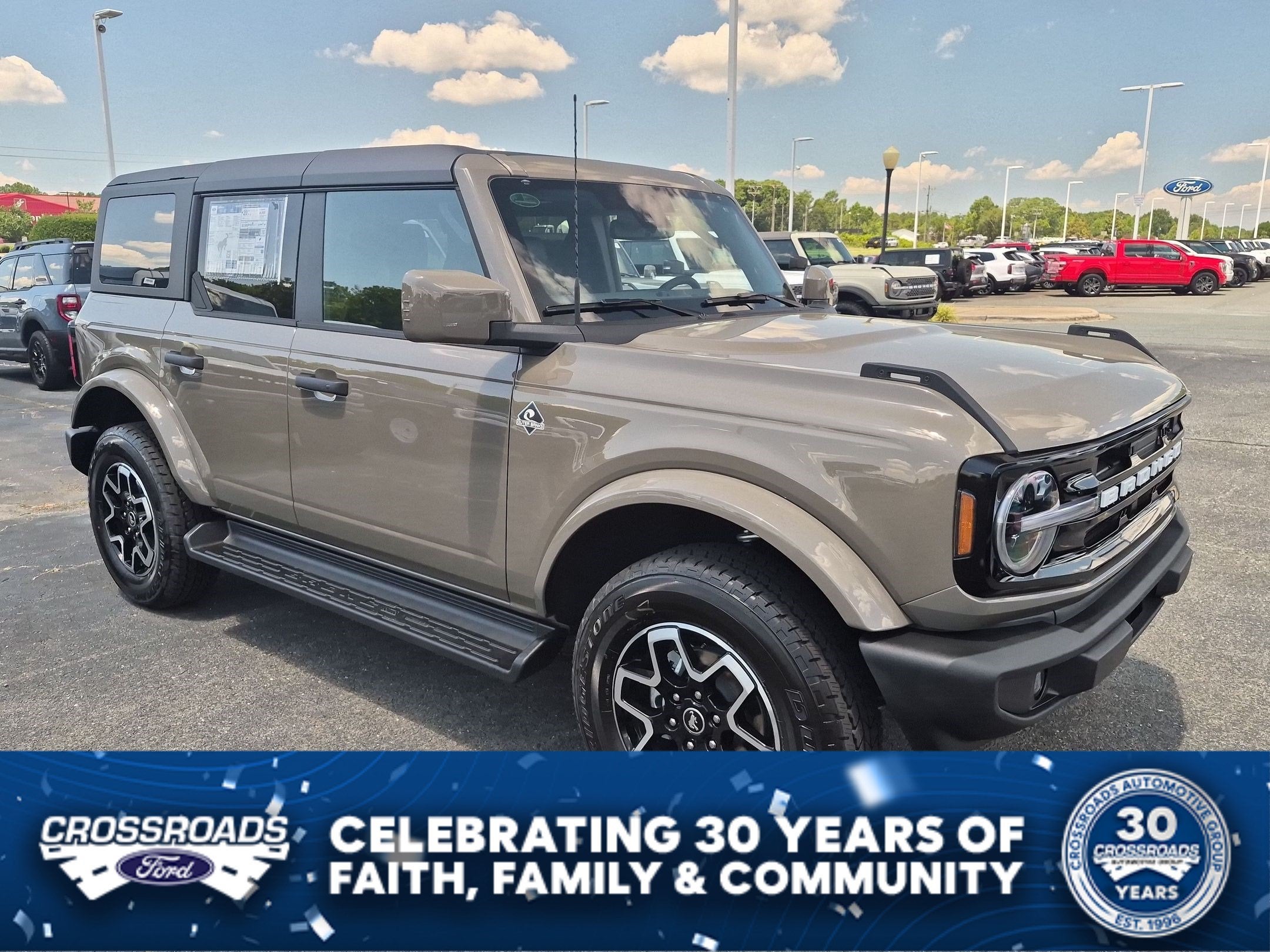 2026 Ford Bronco Outer Banks