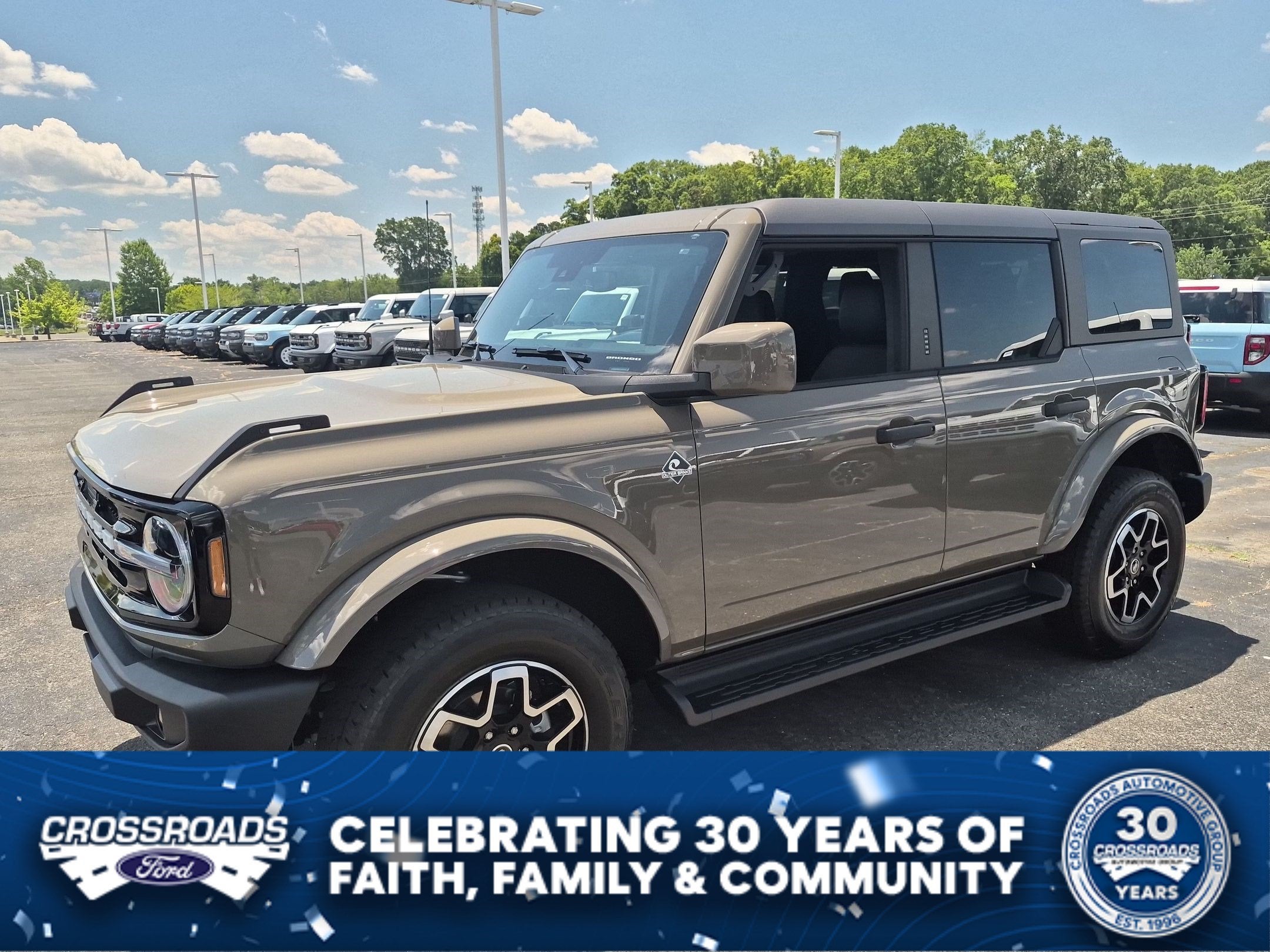 2026 Ford Bronco Outer Banks
