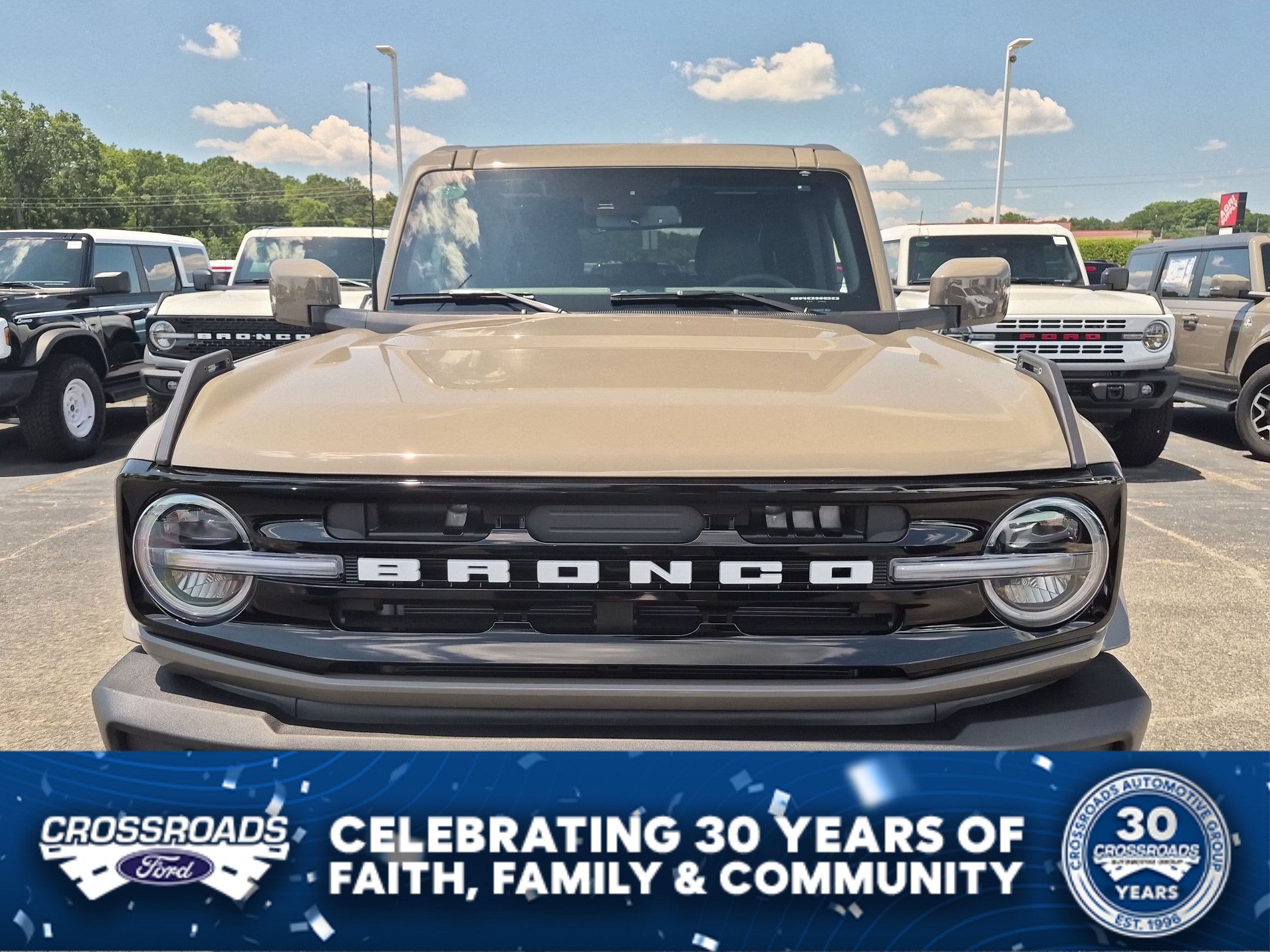 2026 Ford Bronco Outer Banks