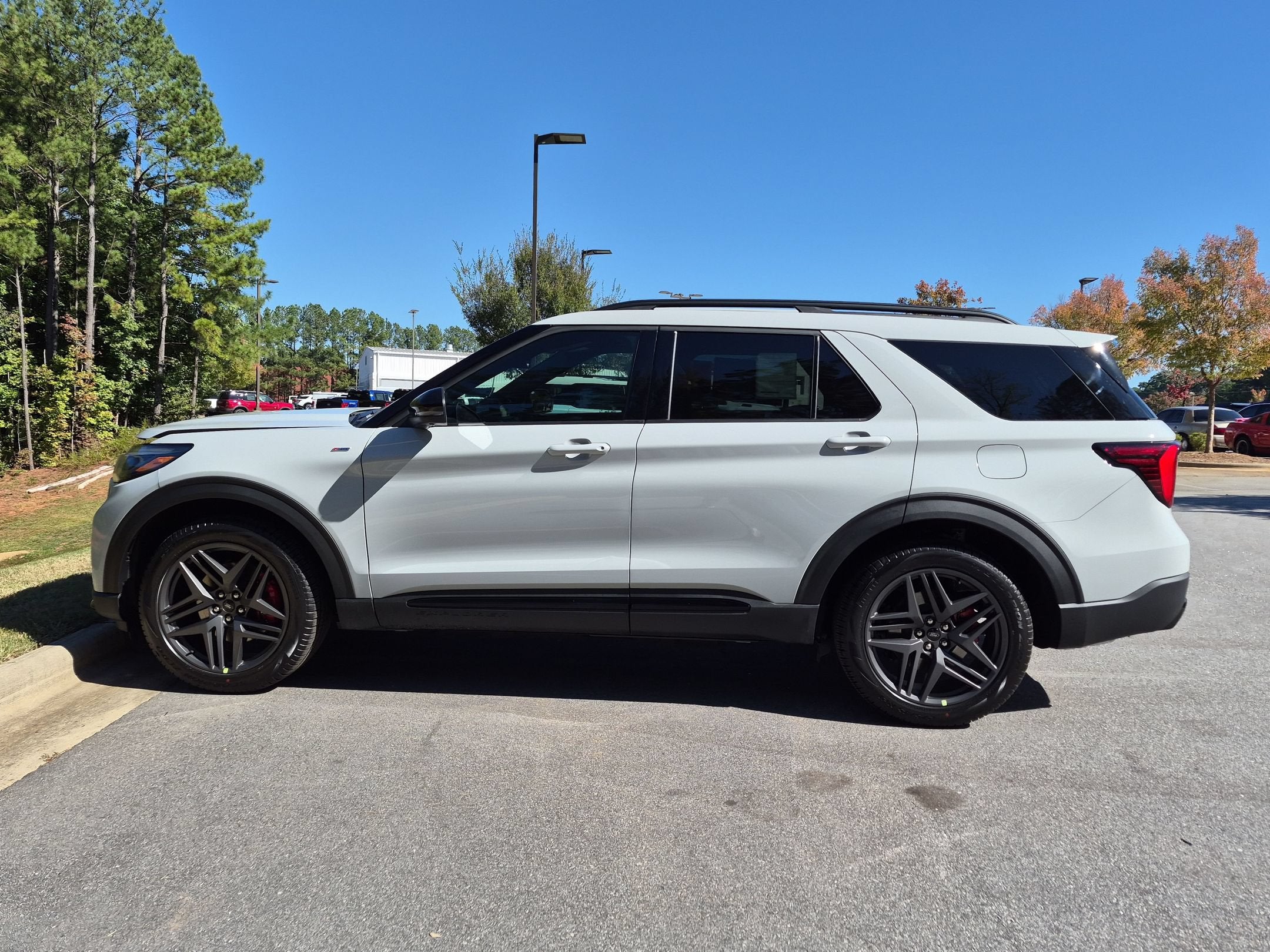 2027 Ford Explorer ST-Line