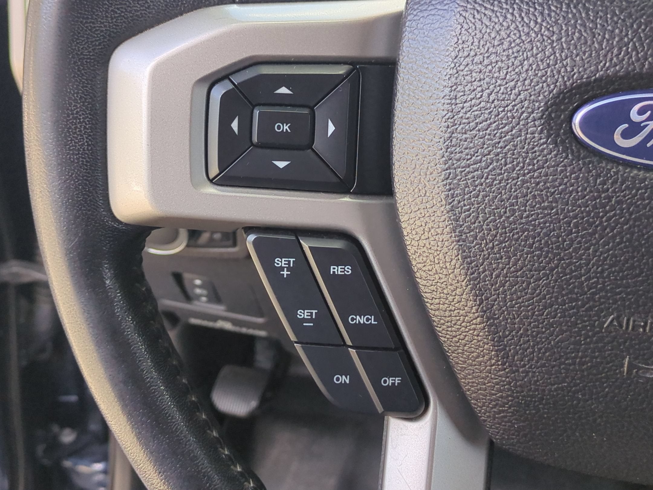 2017 Ford Super Duty F-250 SRW Lariat