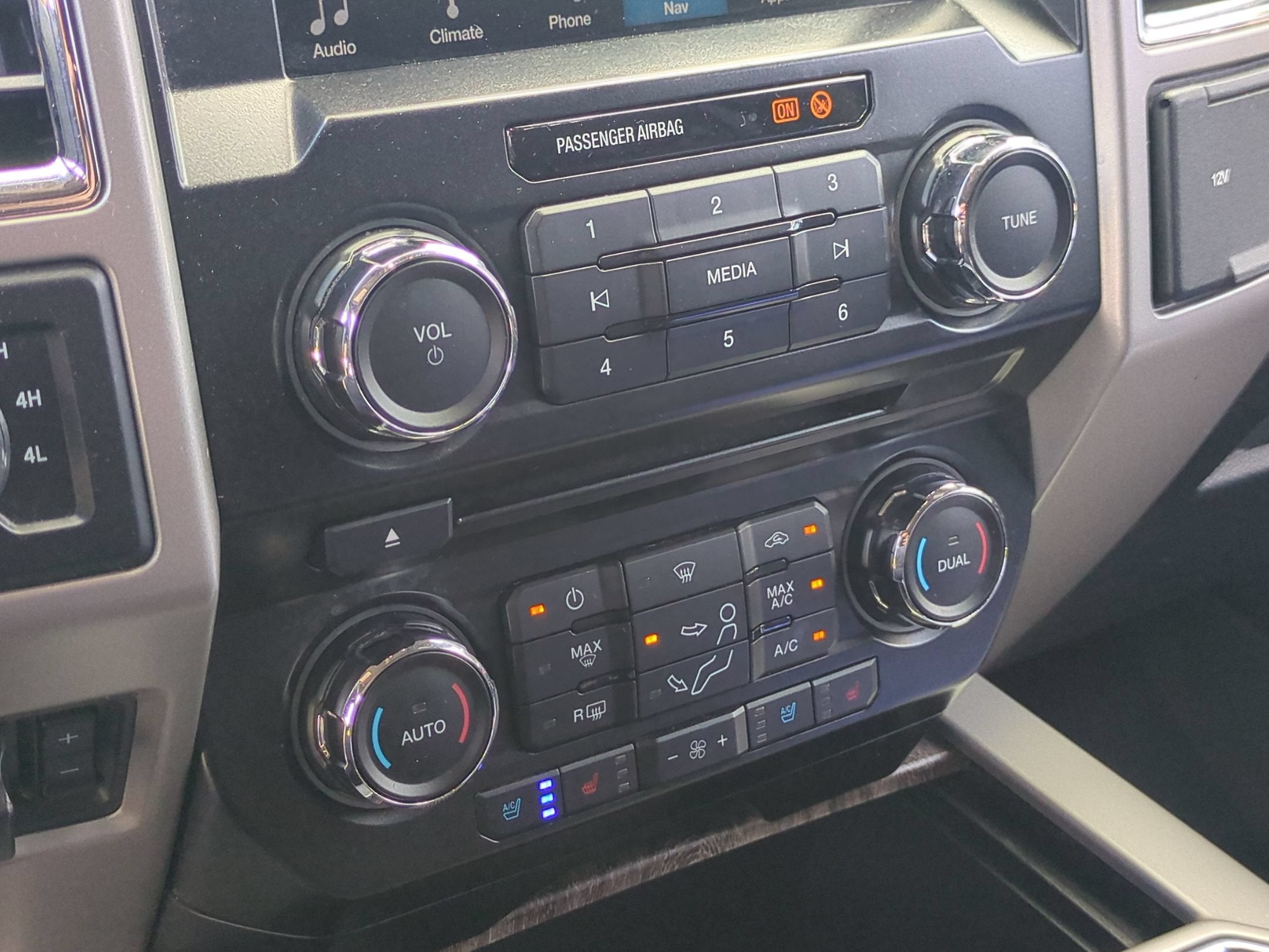 2017 Ford Super Duty F-250 SRW Lariat