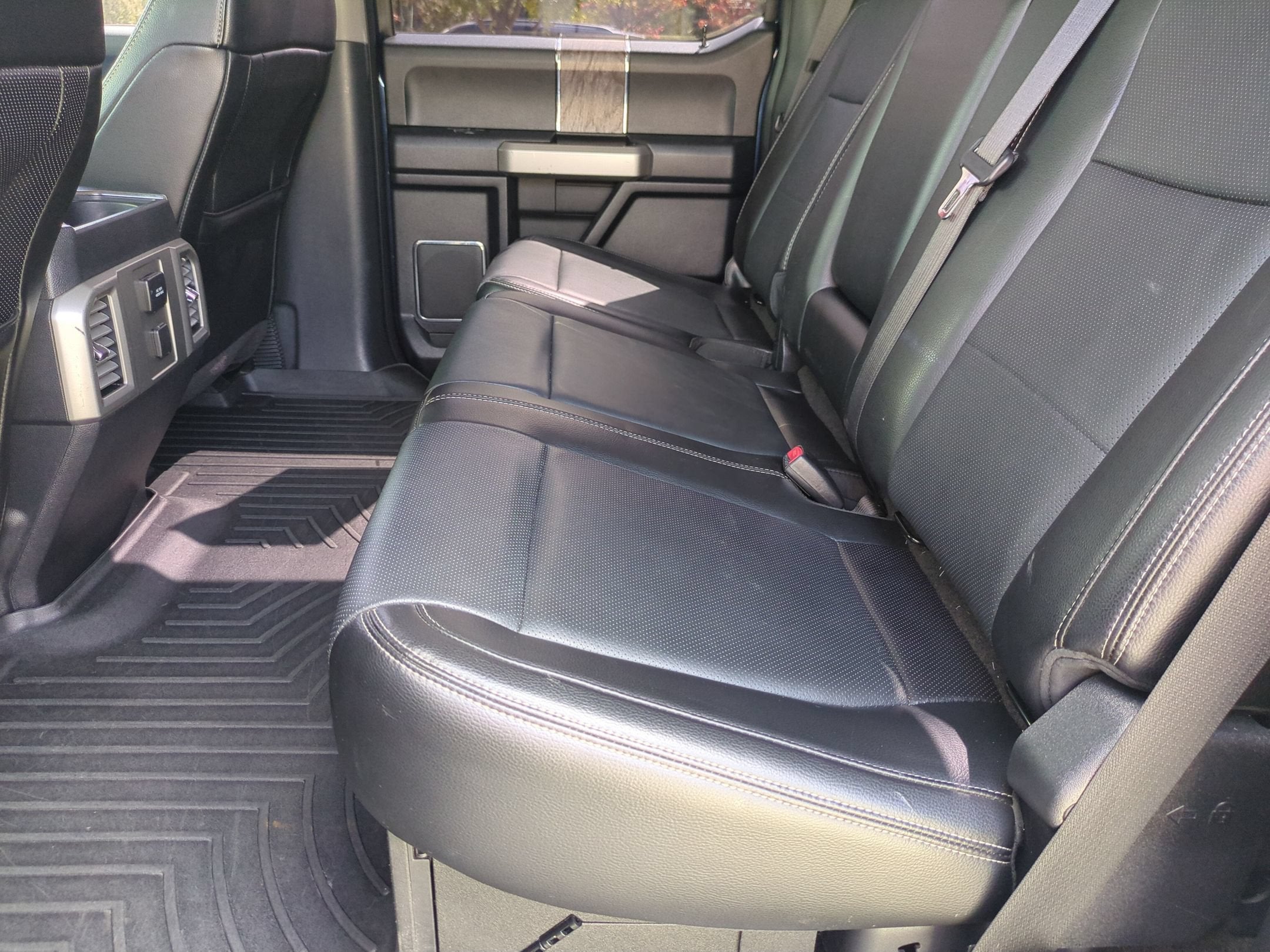 2017 Ford Super Duty F-250 SRW Lariat
