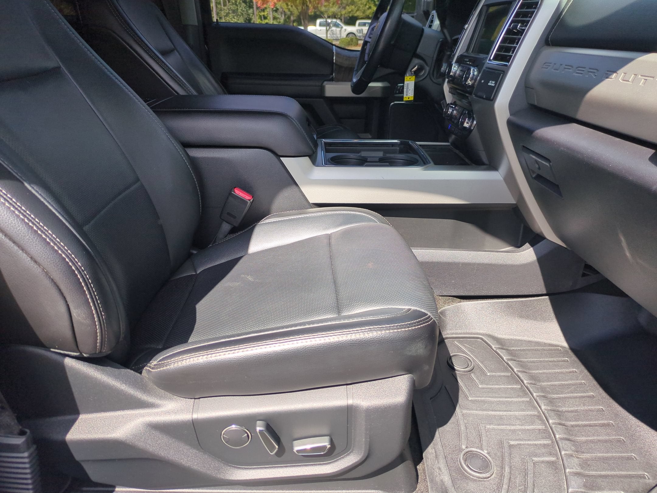 2017 Ford Super Duty F-250 SRW Lariat