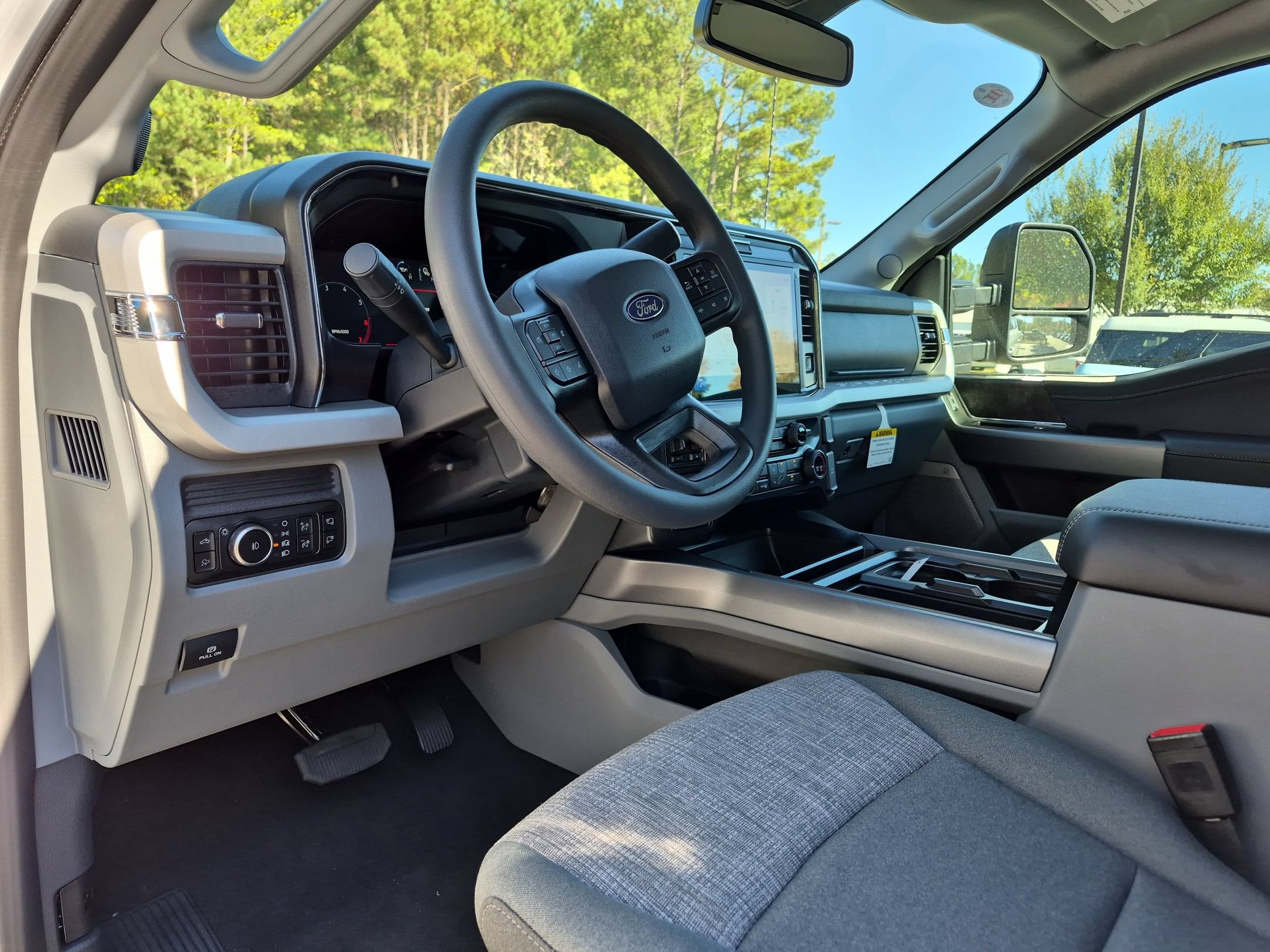 2027 Ford Super Duty F-250 SRW XLT