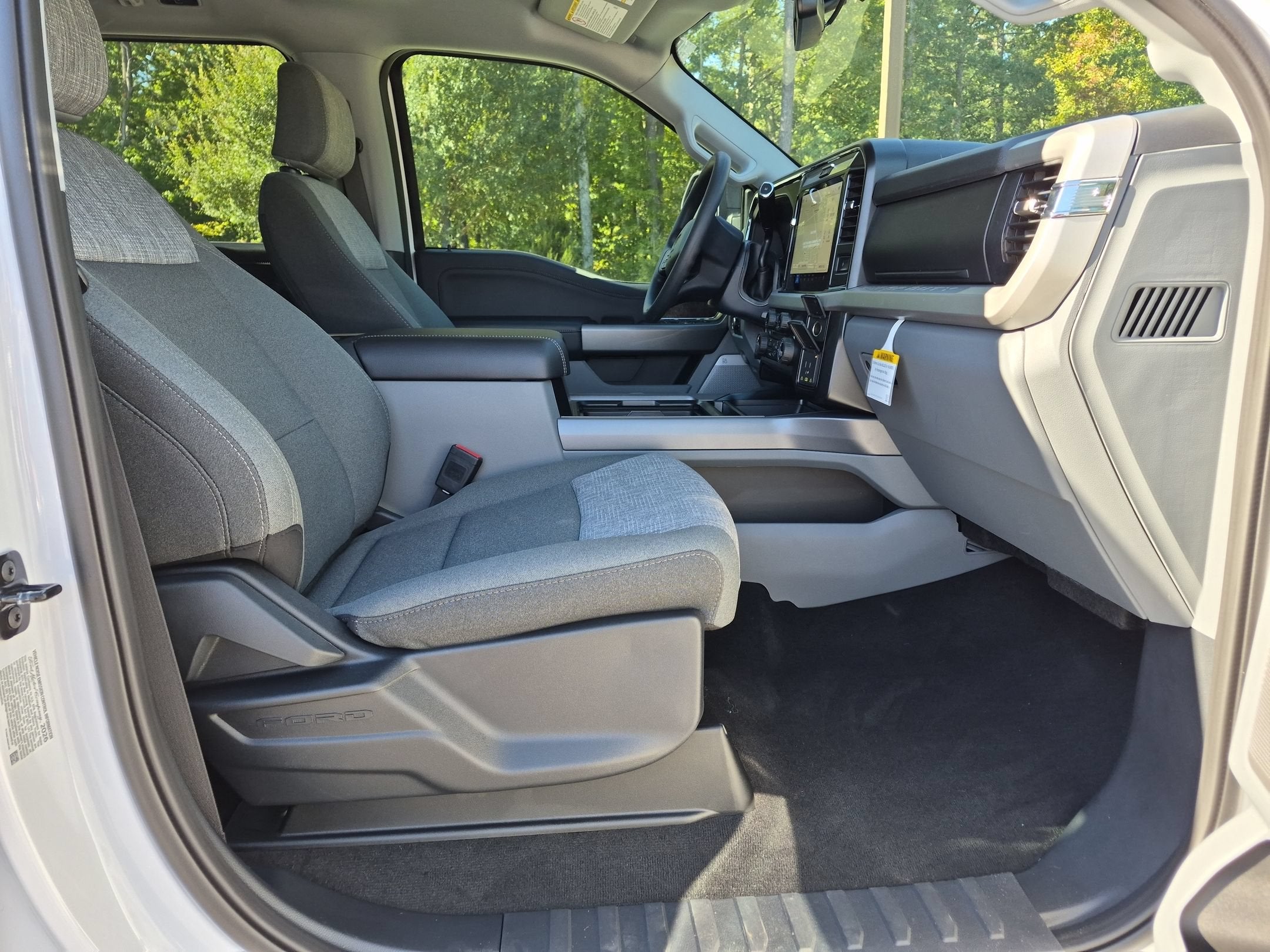 2027 Ford Super Duty F-250 SRW XLT