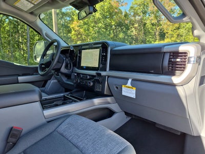 2027 Ford Super Duty F-250 SRW XLT