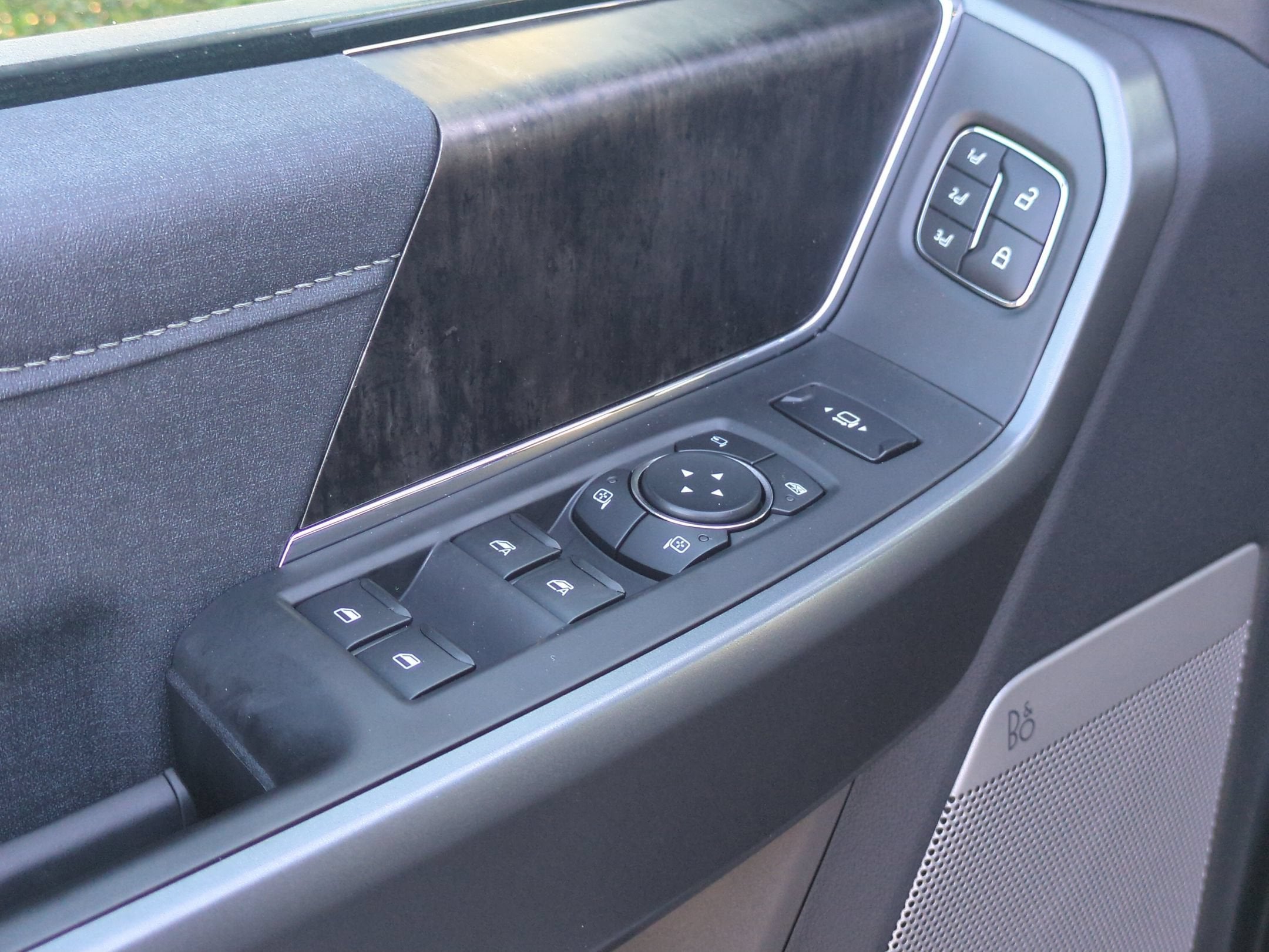 2027 Ford Super Duty F-250 SRW LARIAT
