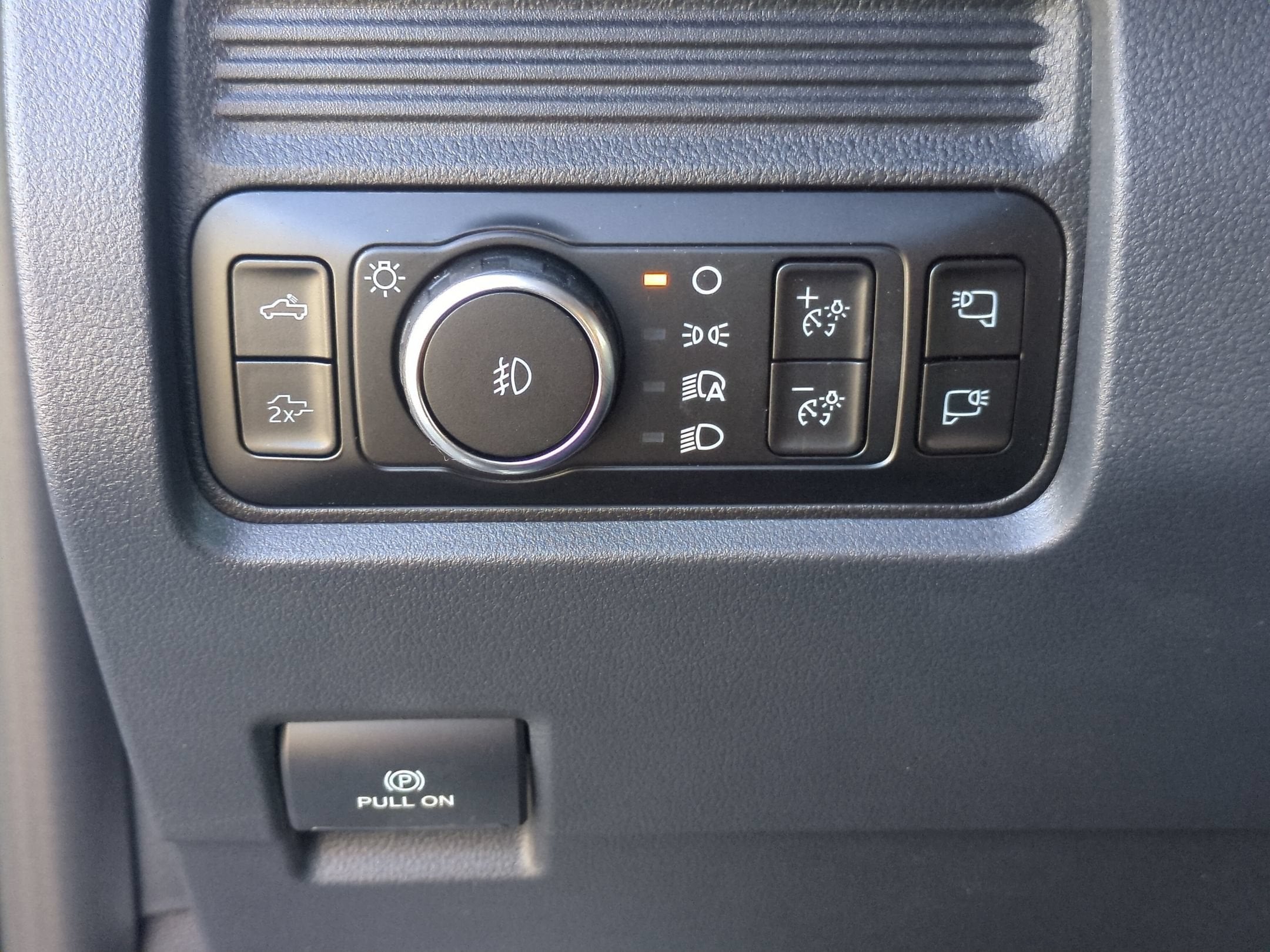 2027 Ford Super Duty F-250 SRW LARIAT