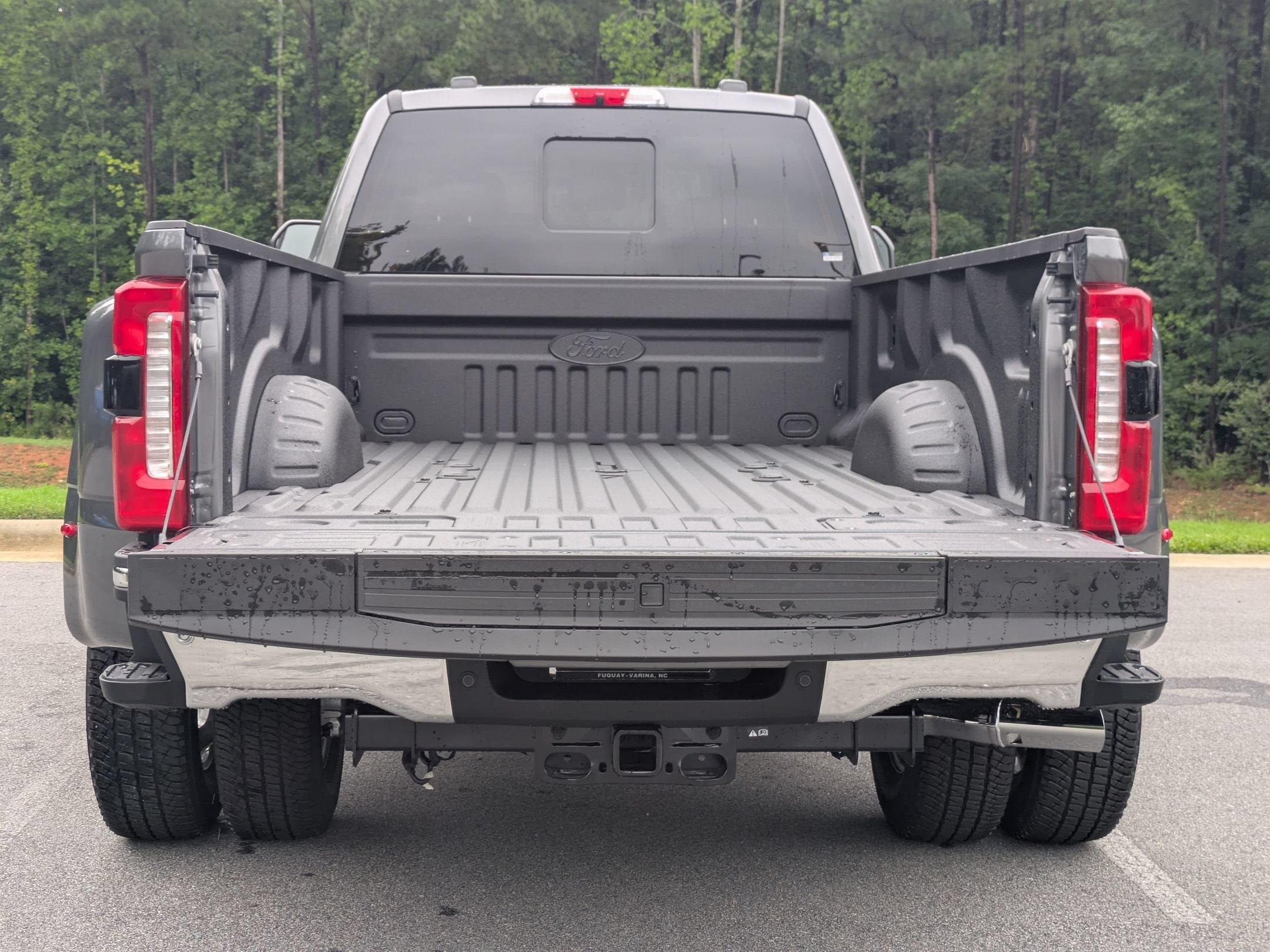 2026 Ford Super Duty F-350 DRW LARIAT