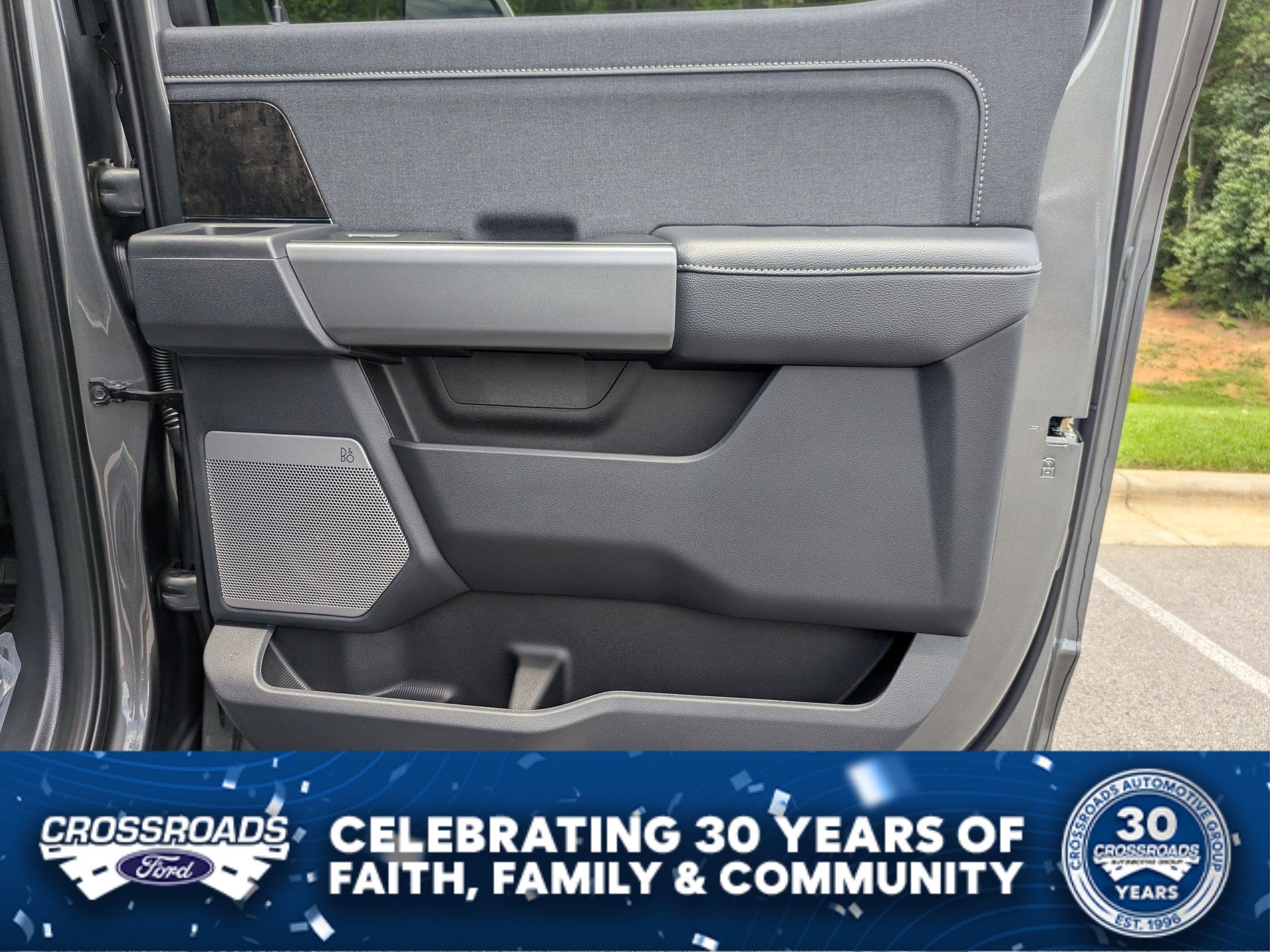 2026 Ford Super Duty F-350 DRW LARIAT