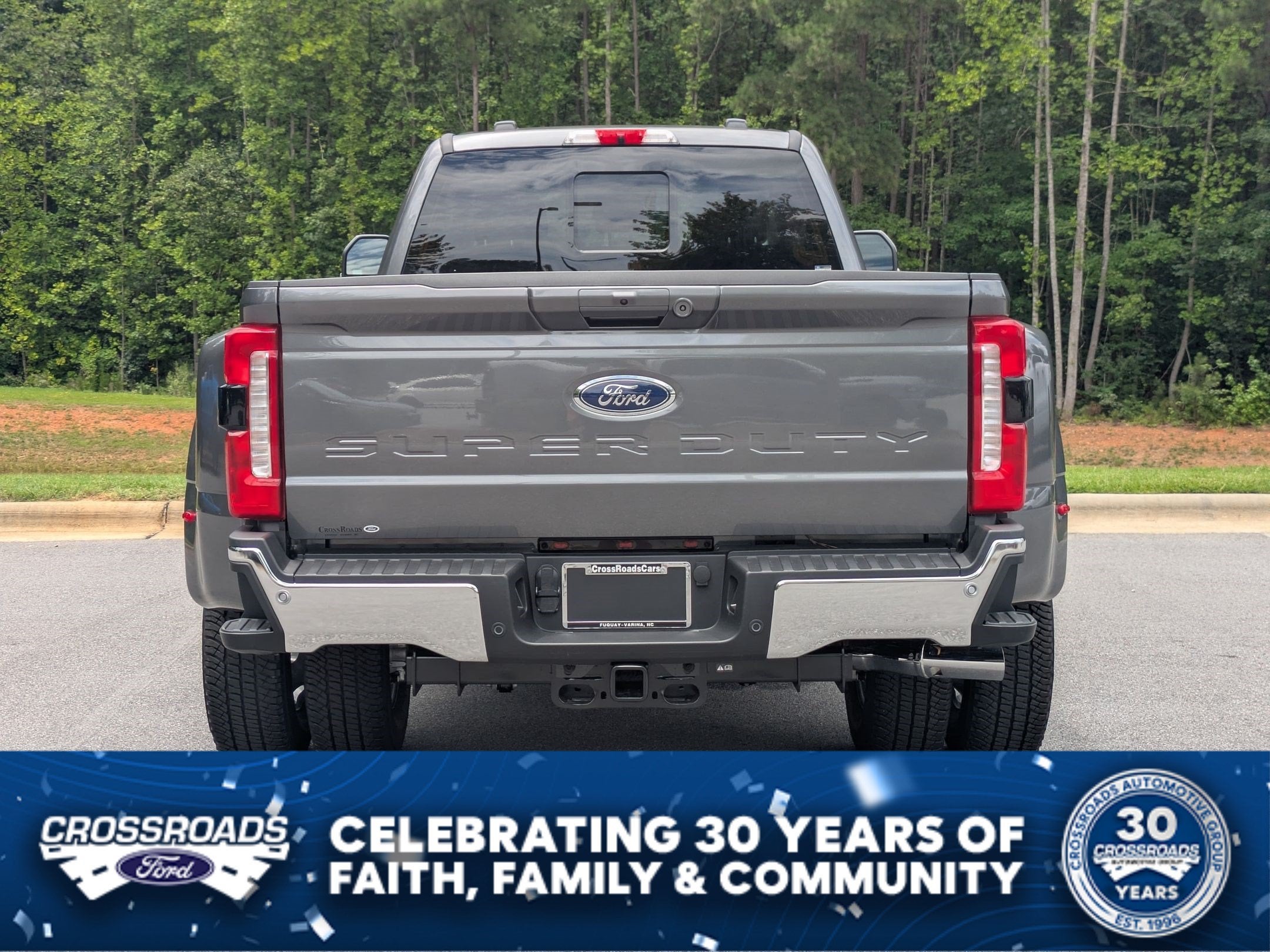 2026 Ford Super Duty F-350 DRW LARIAT