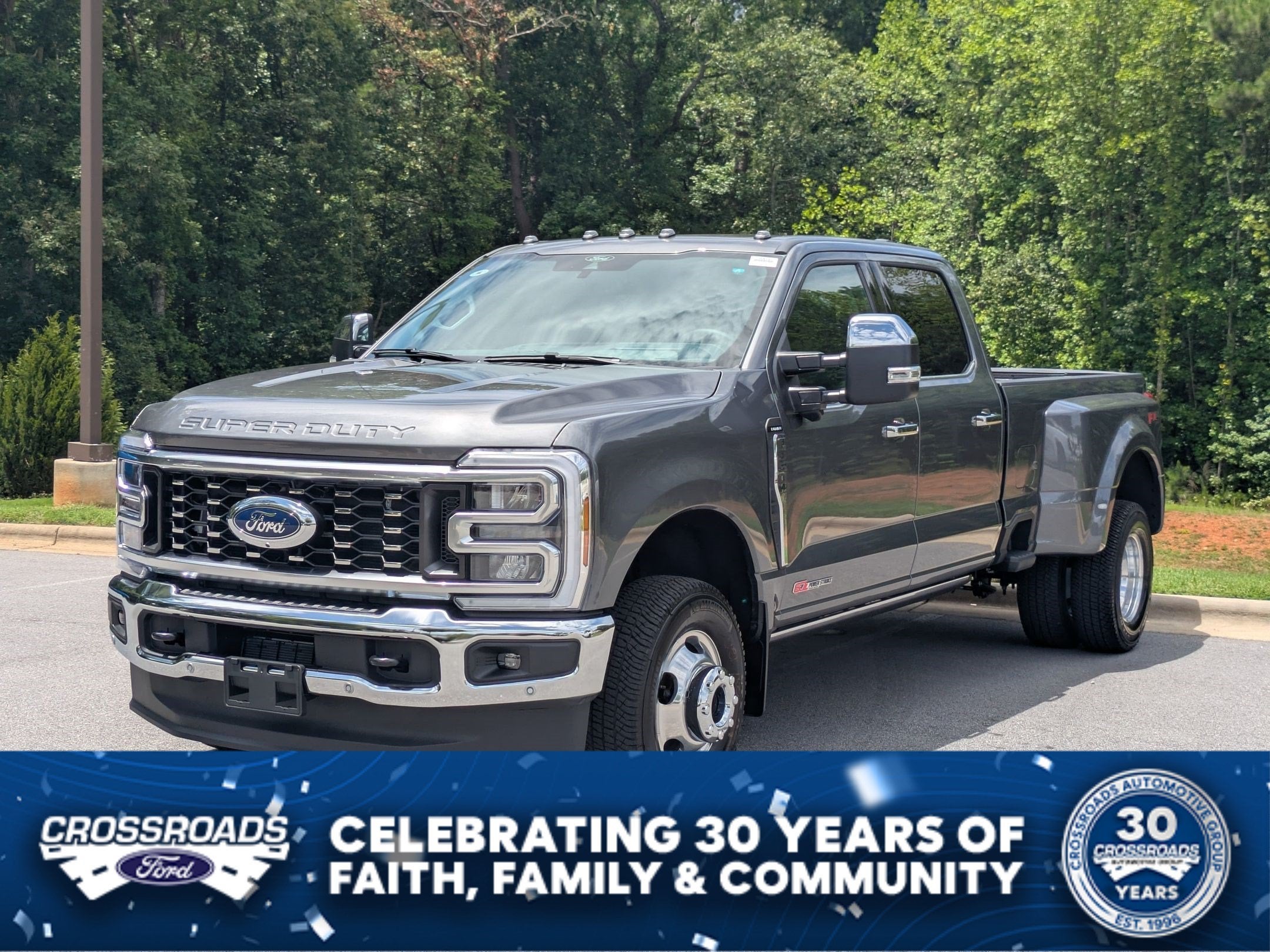 2026 Ford Super Duty F-350 DRW LARIAT