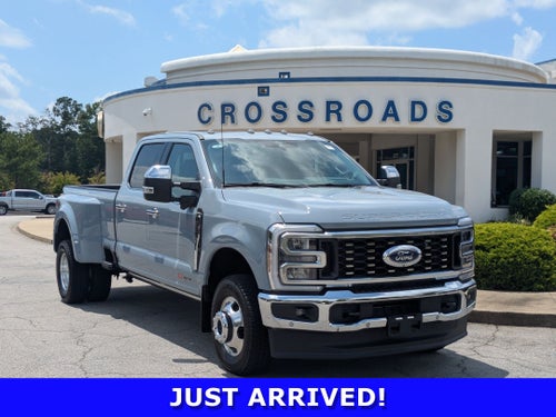 2026 Ford Super Duty F-350 DRW LARIAT