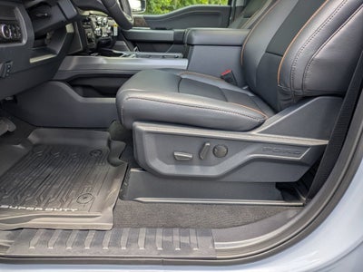 2026 Ford Super Duty F-350 DRW LARIAT