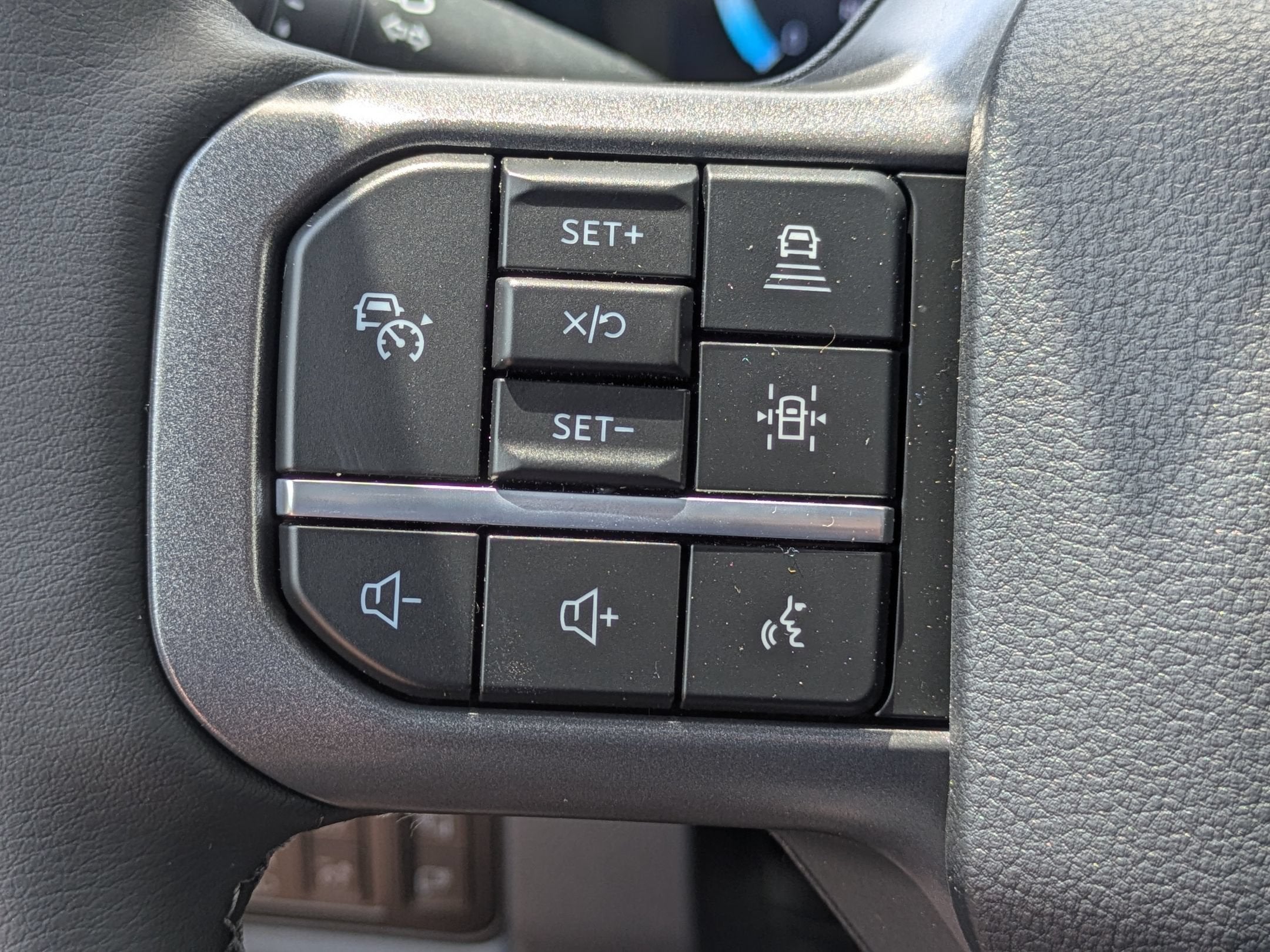 2026 Ford Super Duty F-350 DRW LARIAT