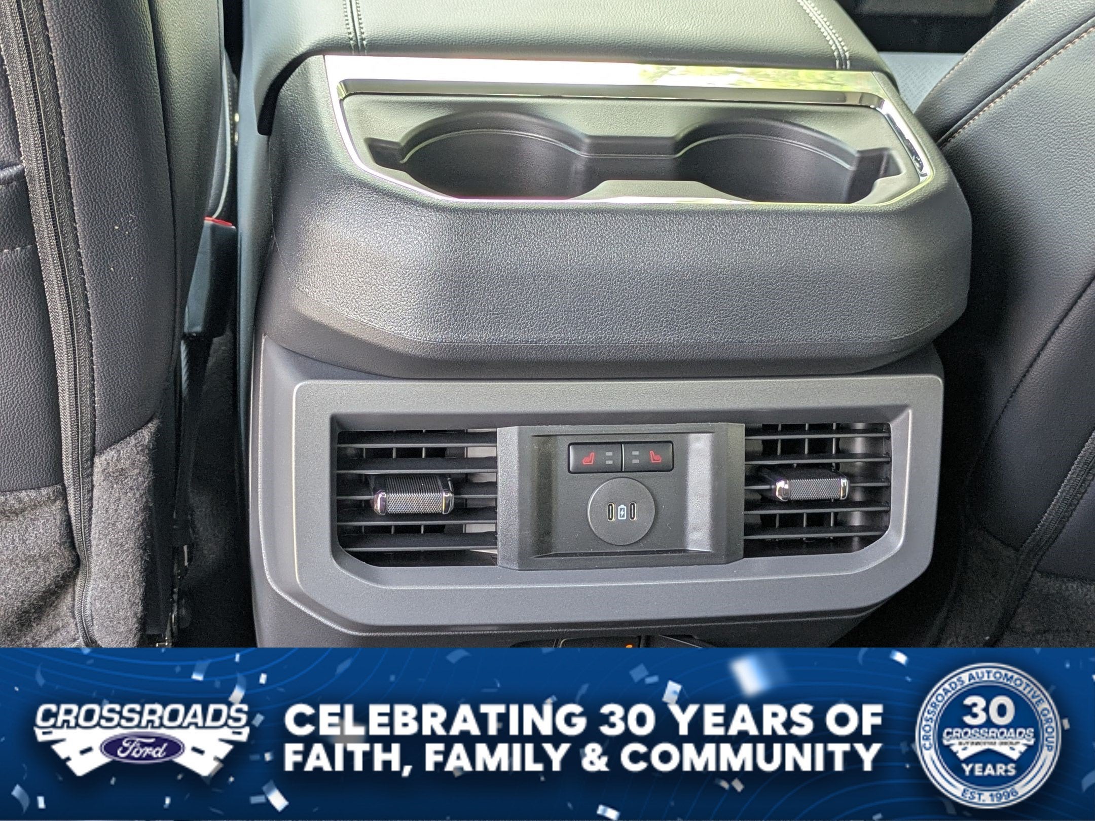 2026 Ford Super Duty F-350 DRW LARIAT