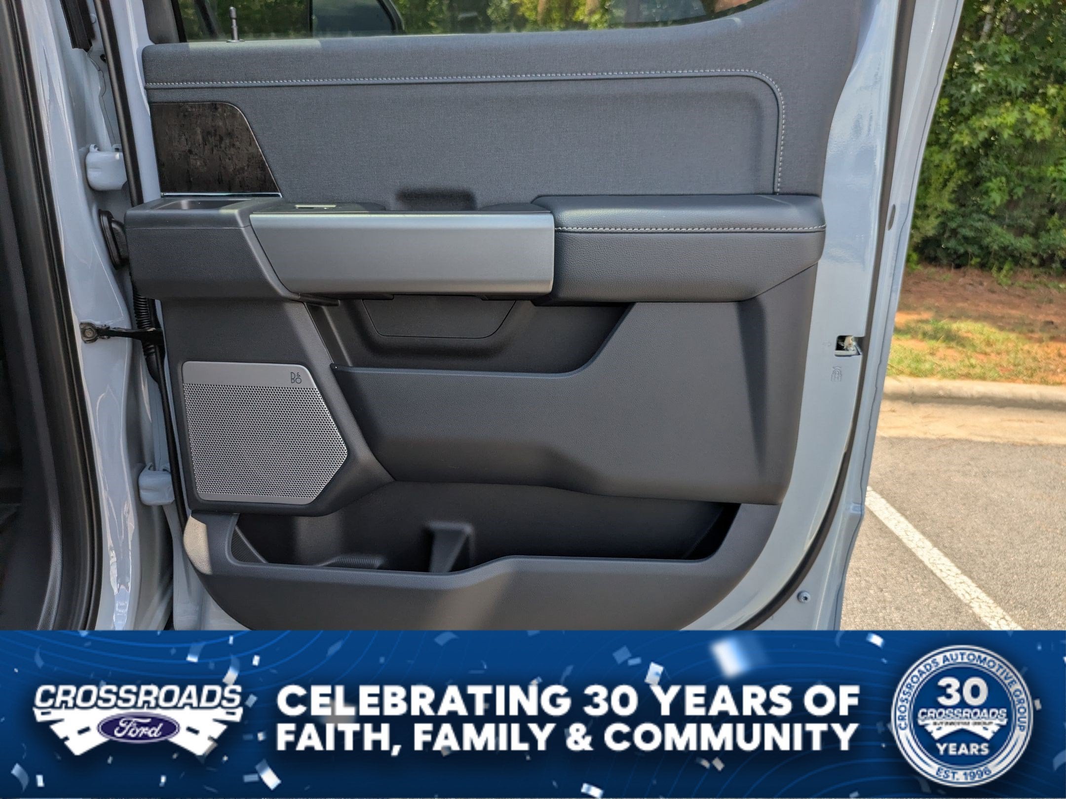 2026 Ford Super Duty F-350 DRW LARIAT