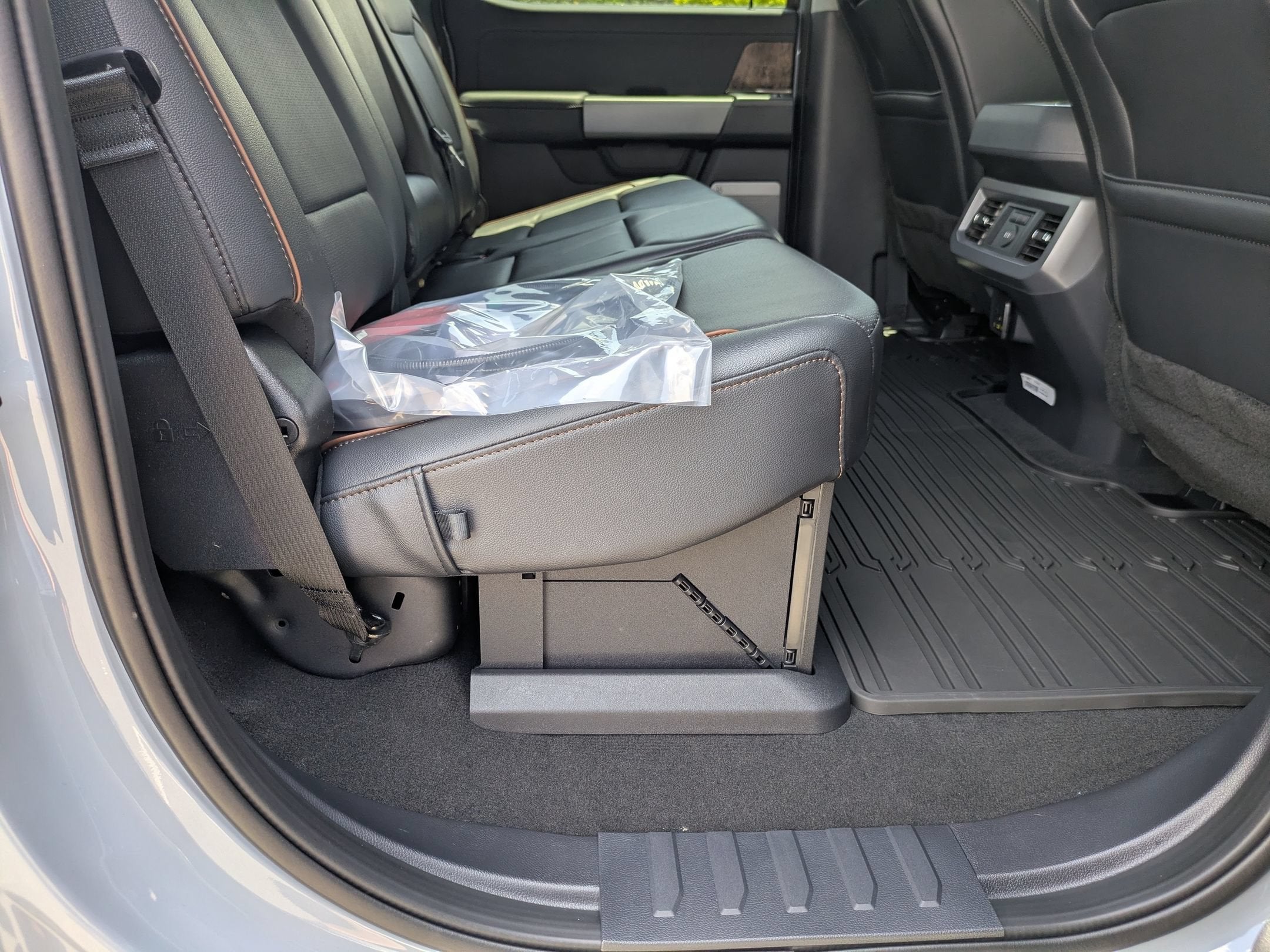 2026 Ford Super Duty F-350 DRW LARIAT