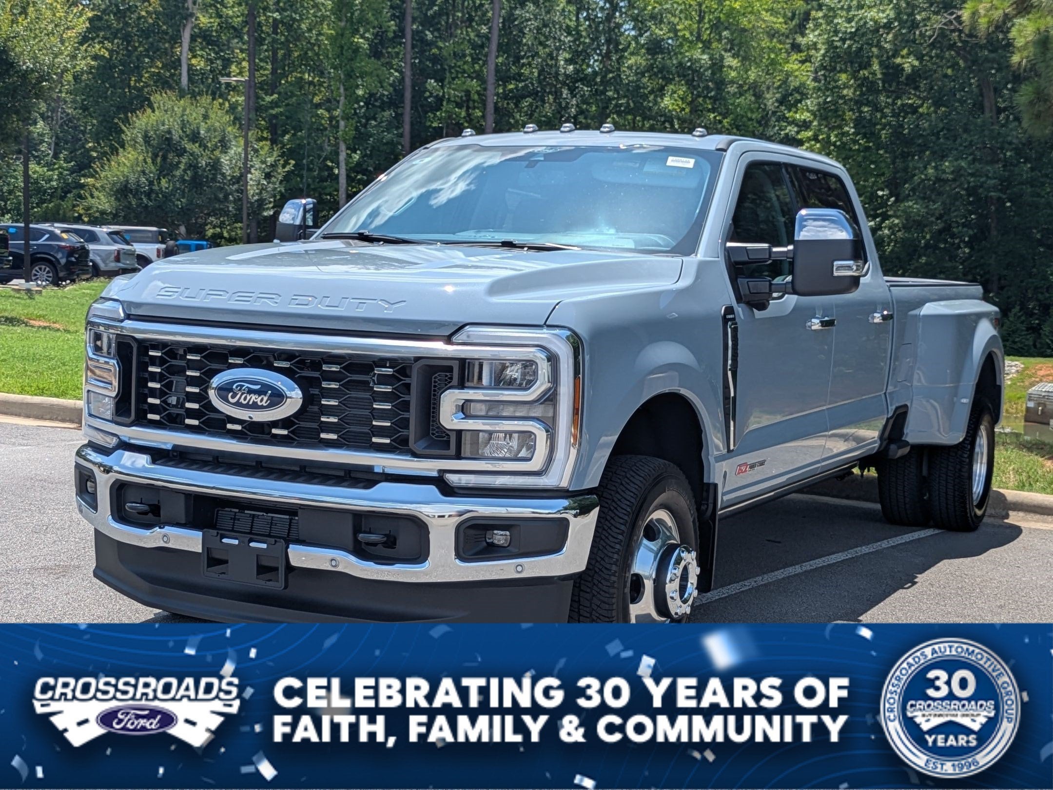 2026 Ford Super Duty F-350 DRW LARIAT