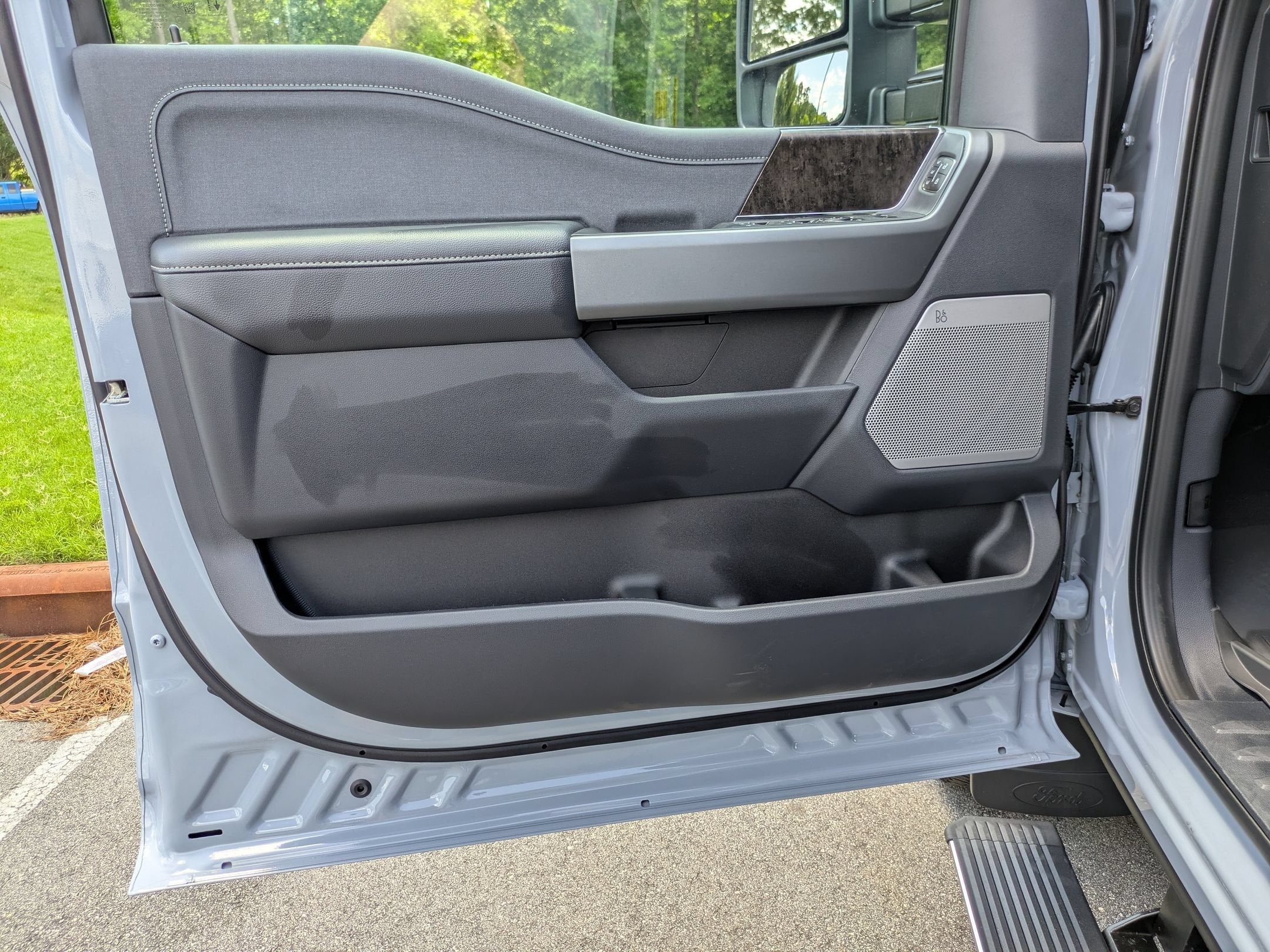 2026 Ford Super Duty F-350 DRW LARIAT