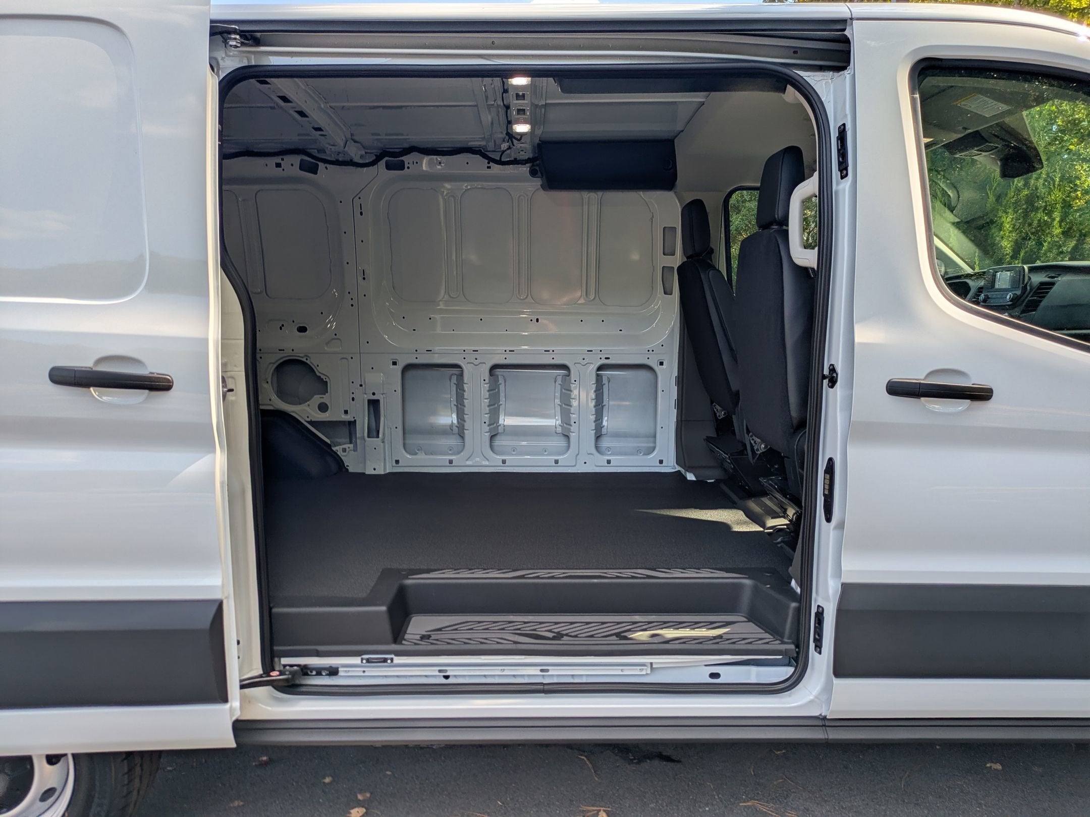 2025 Ford Transit Cargo Van Base