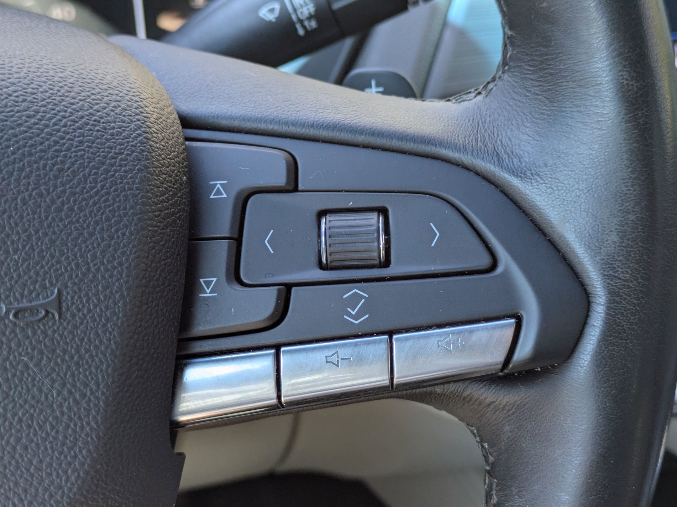 2023 Cadillac CT4 Luxury