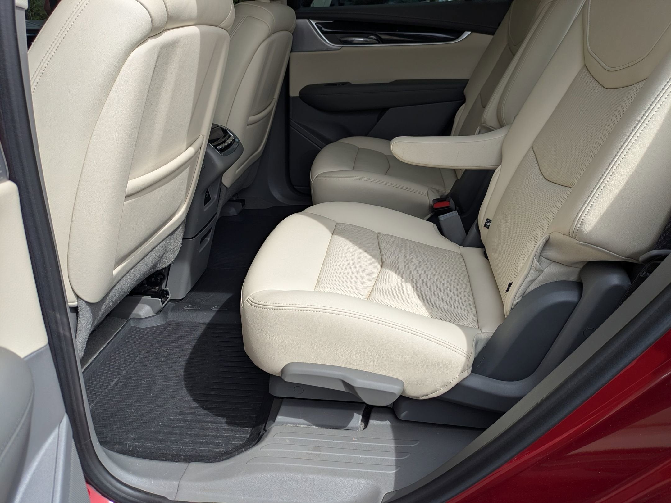 2023 Cadillac XT6 FWD Premium Luxury