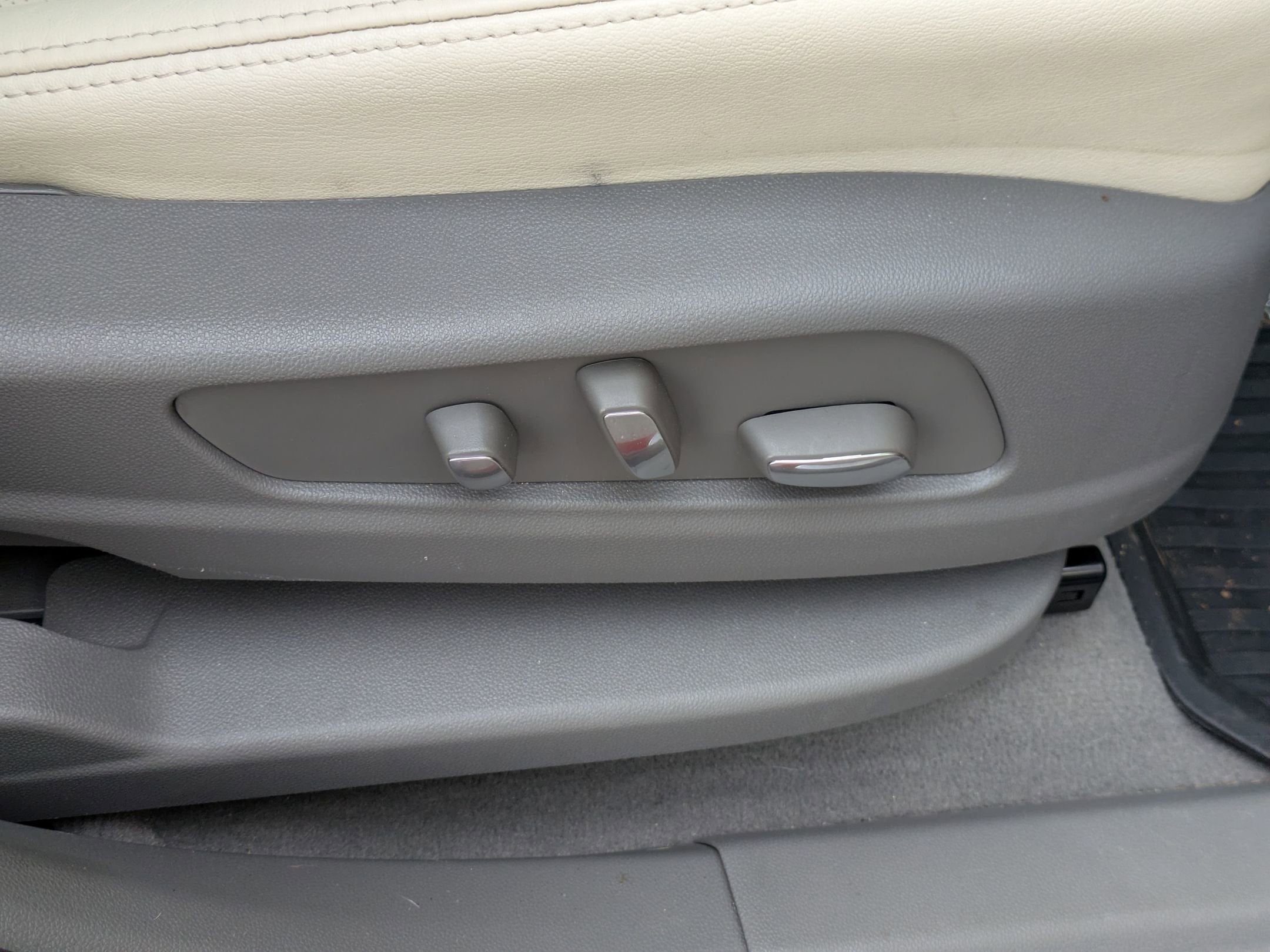 2023 Cadillac XT6 FWD Premium Luxury