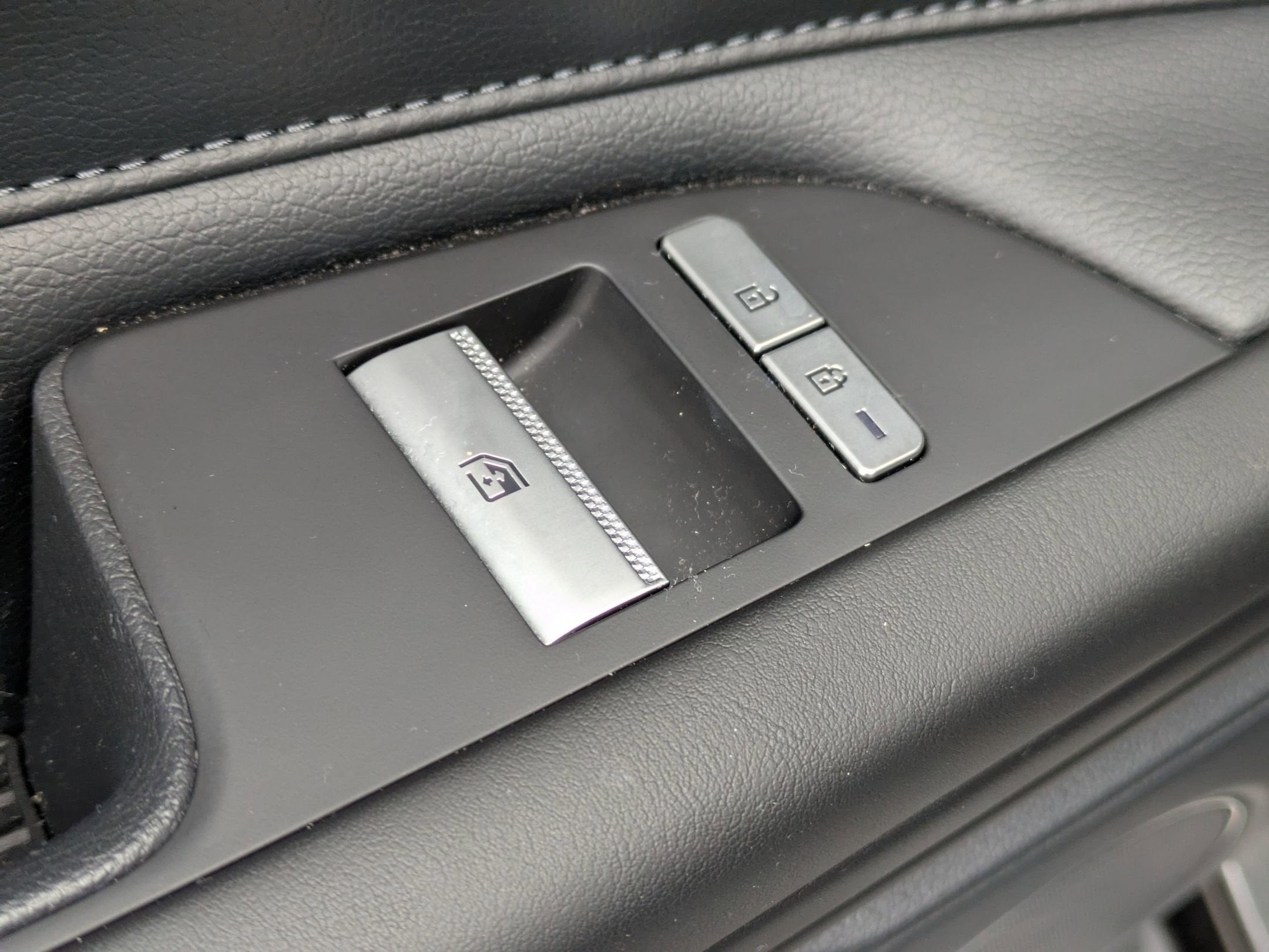 2023 Genesis G80 2.5T