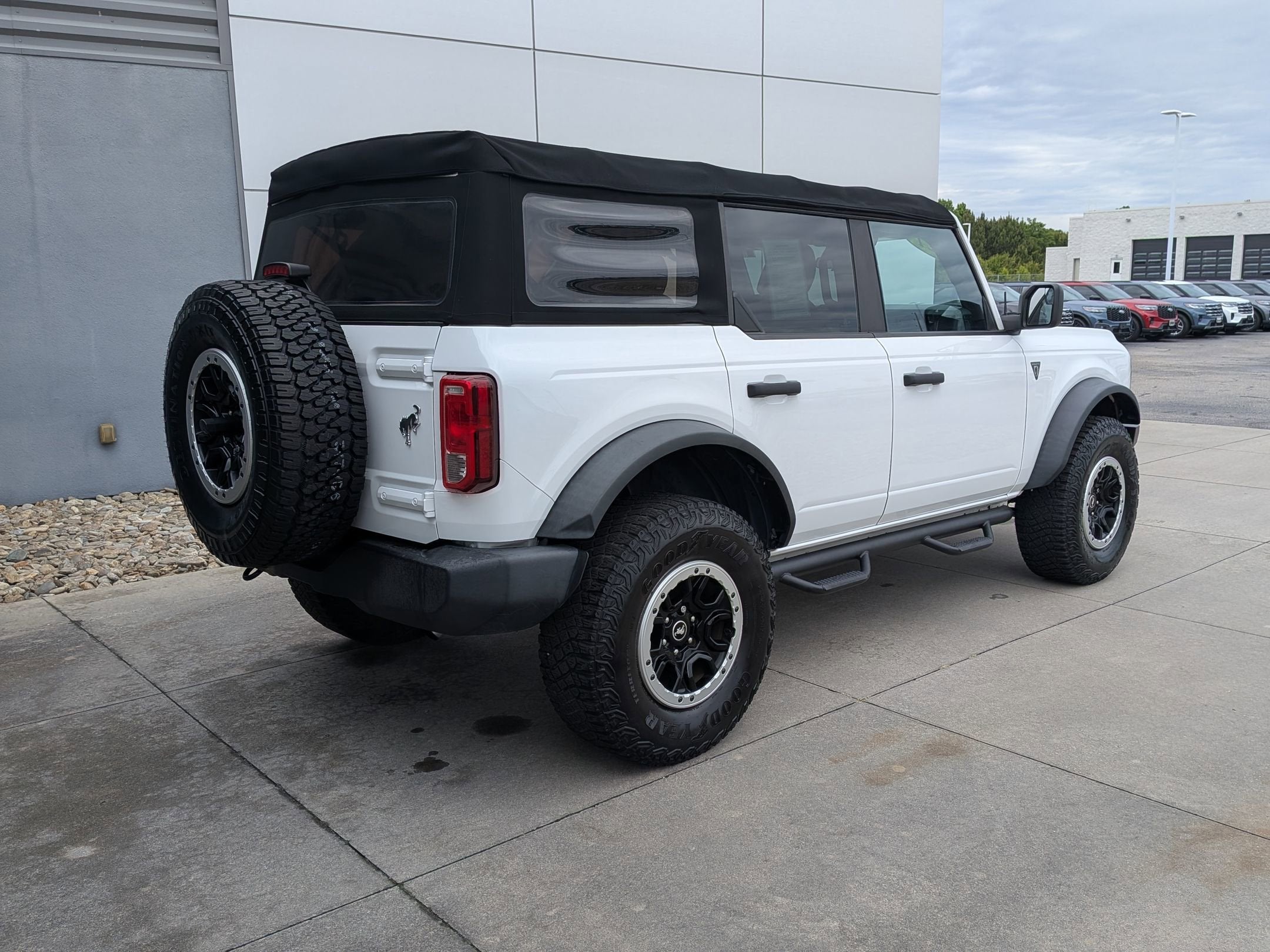 2021 Ford Bronco Base