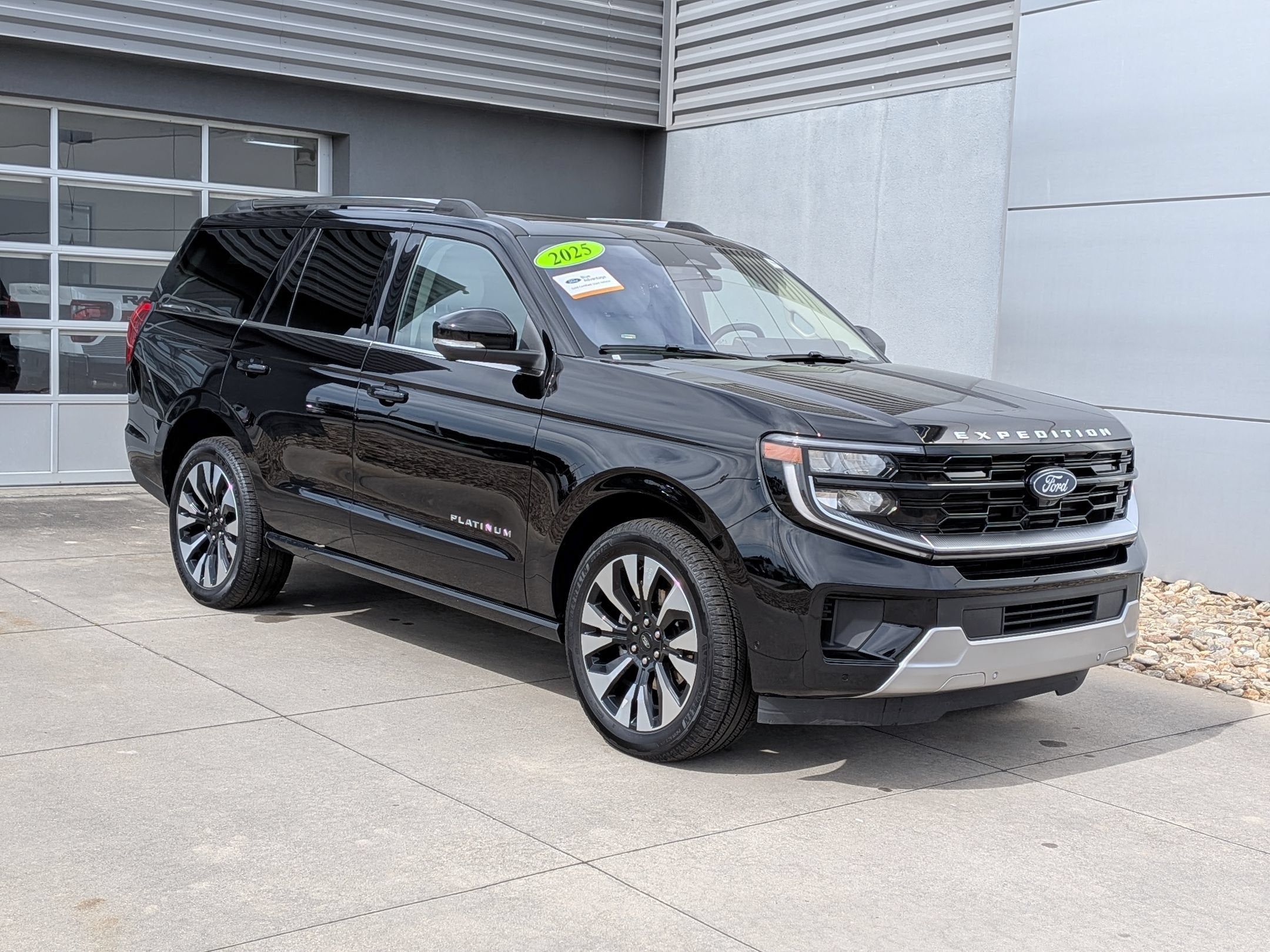 2025 Ford Expedition Platinum