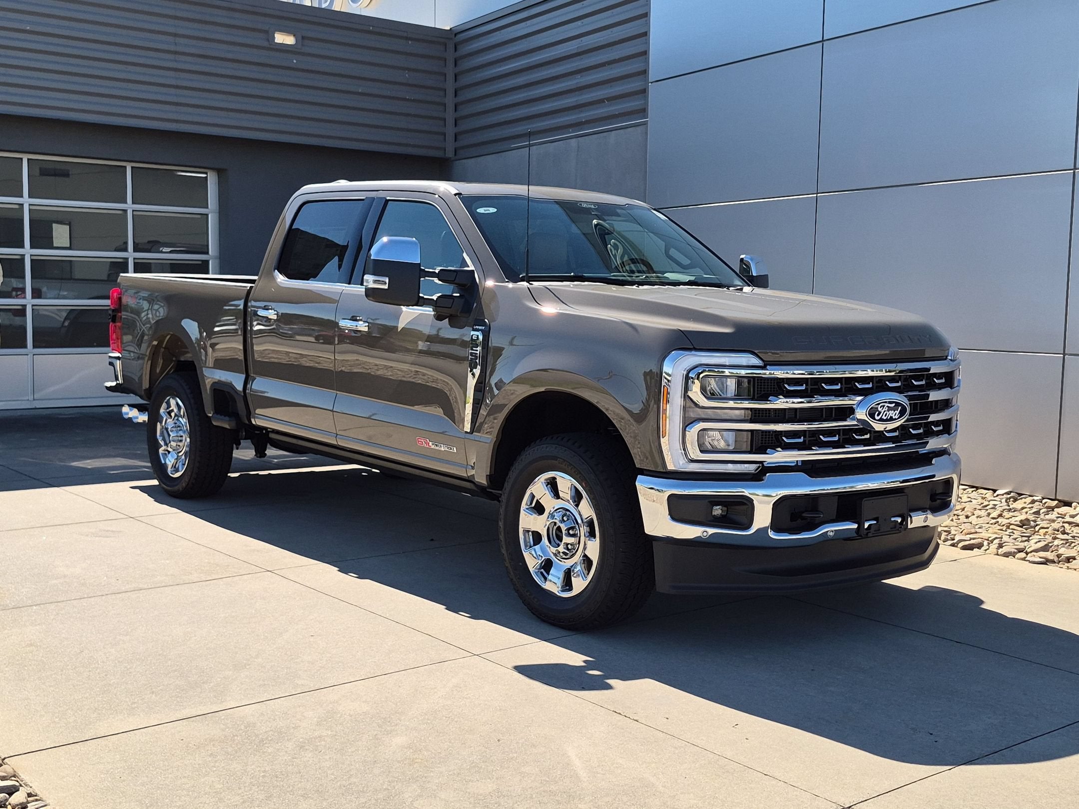 2027 Ford Super Duty F-250 SRW LARIAT