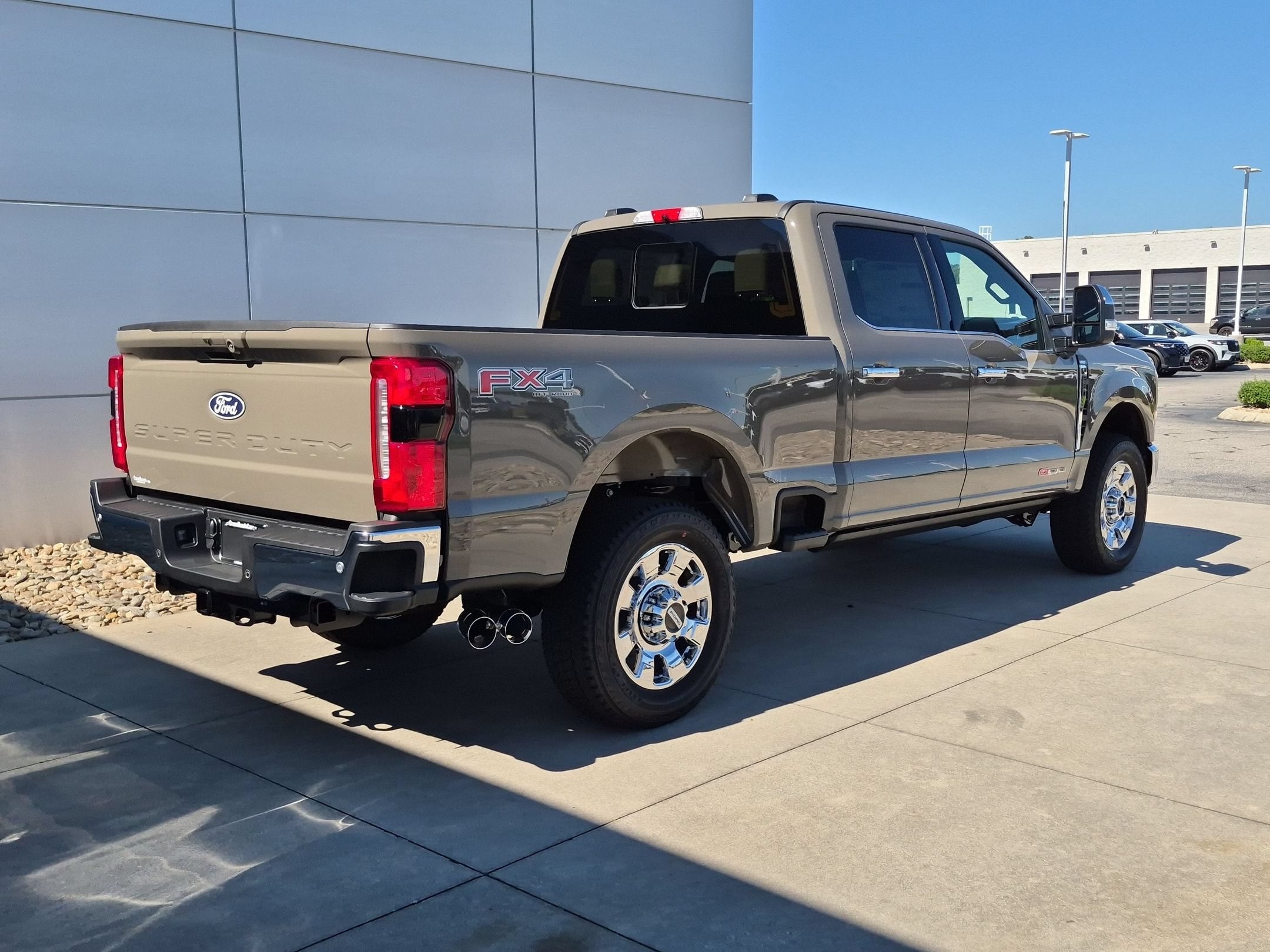 2027 Ford Super Duty F-250 SRW LARIAT