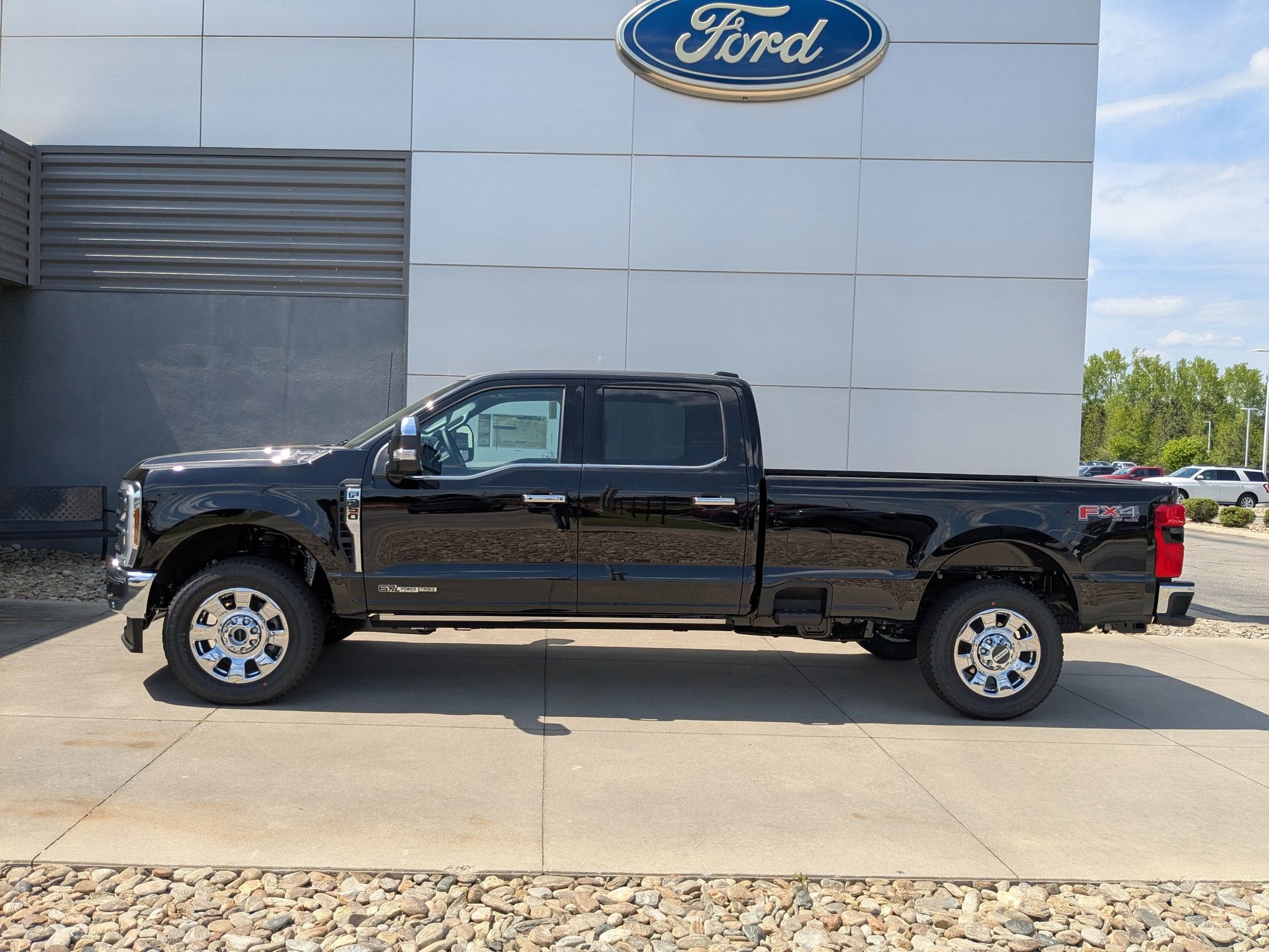 2025 Ford Super Duty F-350 SRW LARIAT