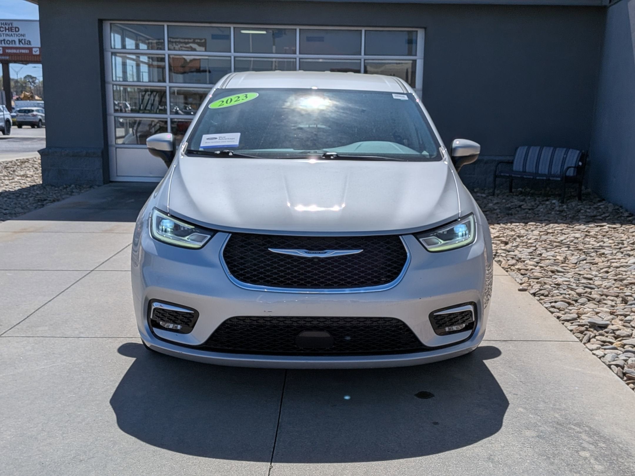 2023 Chrysler Pacifica Hybrid Touring L