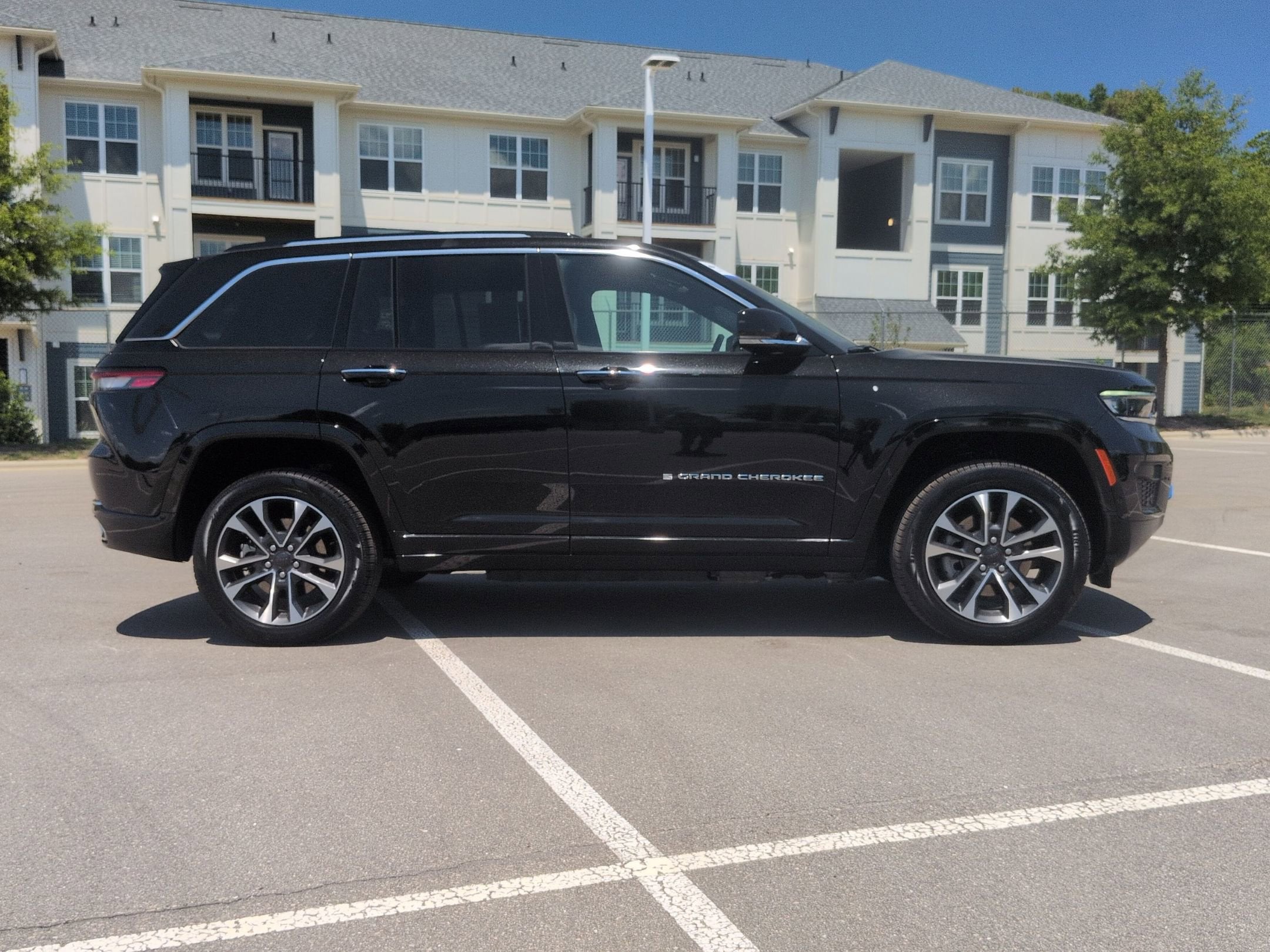 2023 Jeep Grand Cherokee 4xe Overland