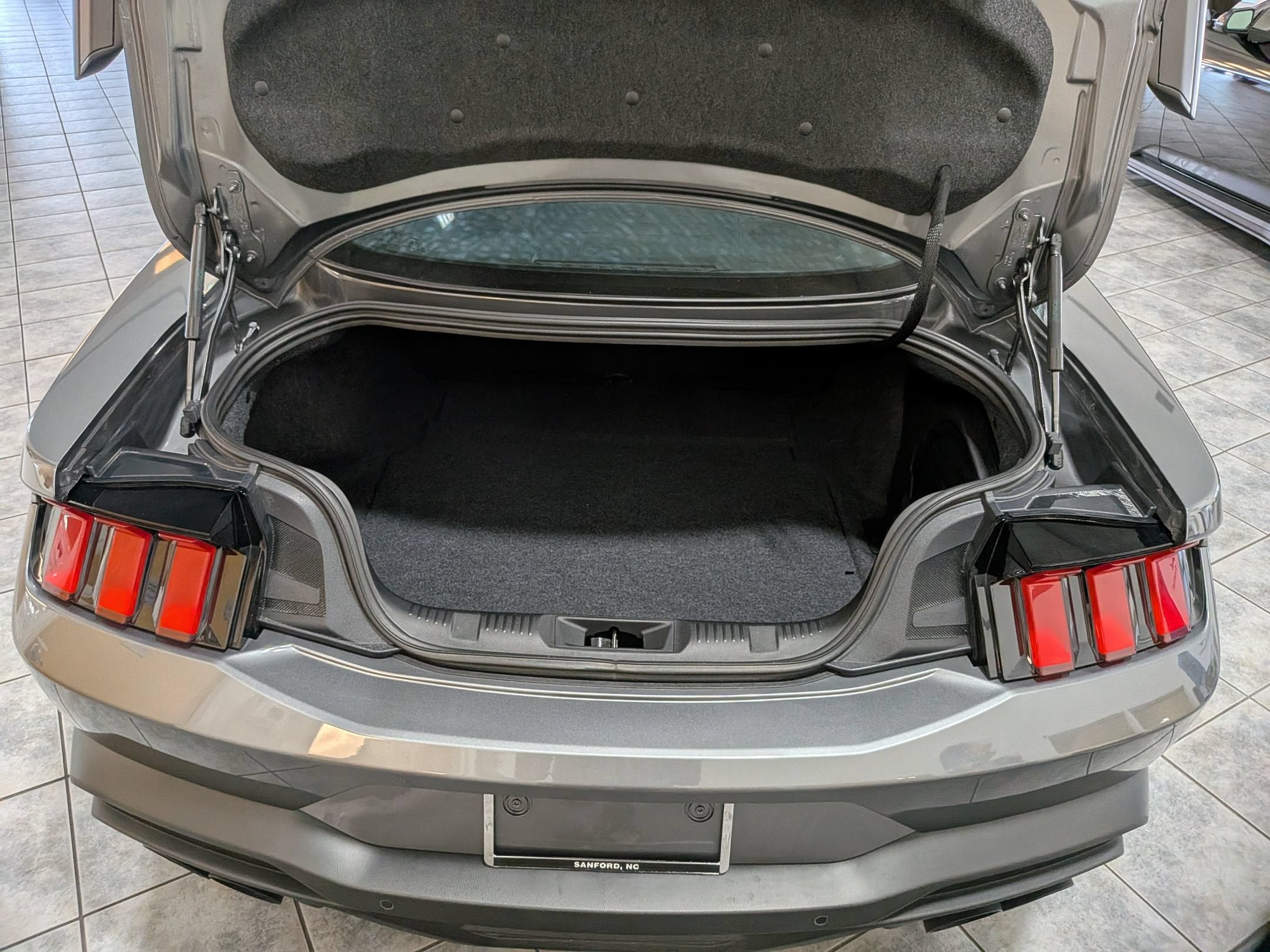2025 Ford Mustang Dark Horse