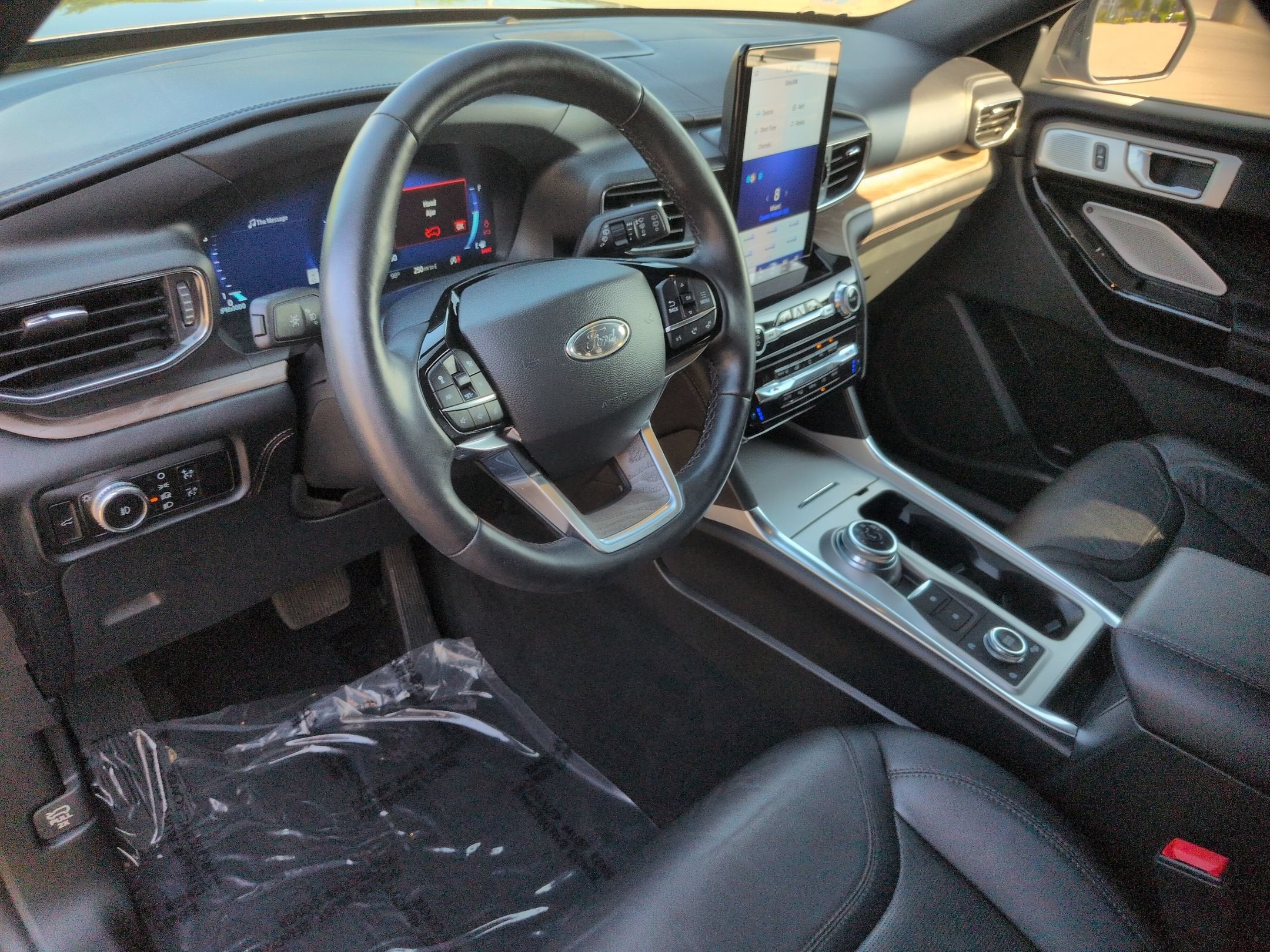 2023 Ford Explorer Platinum