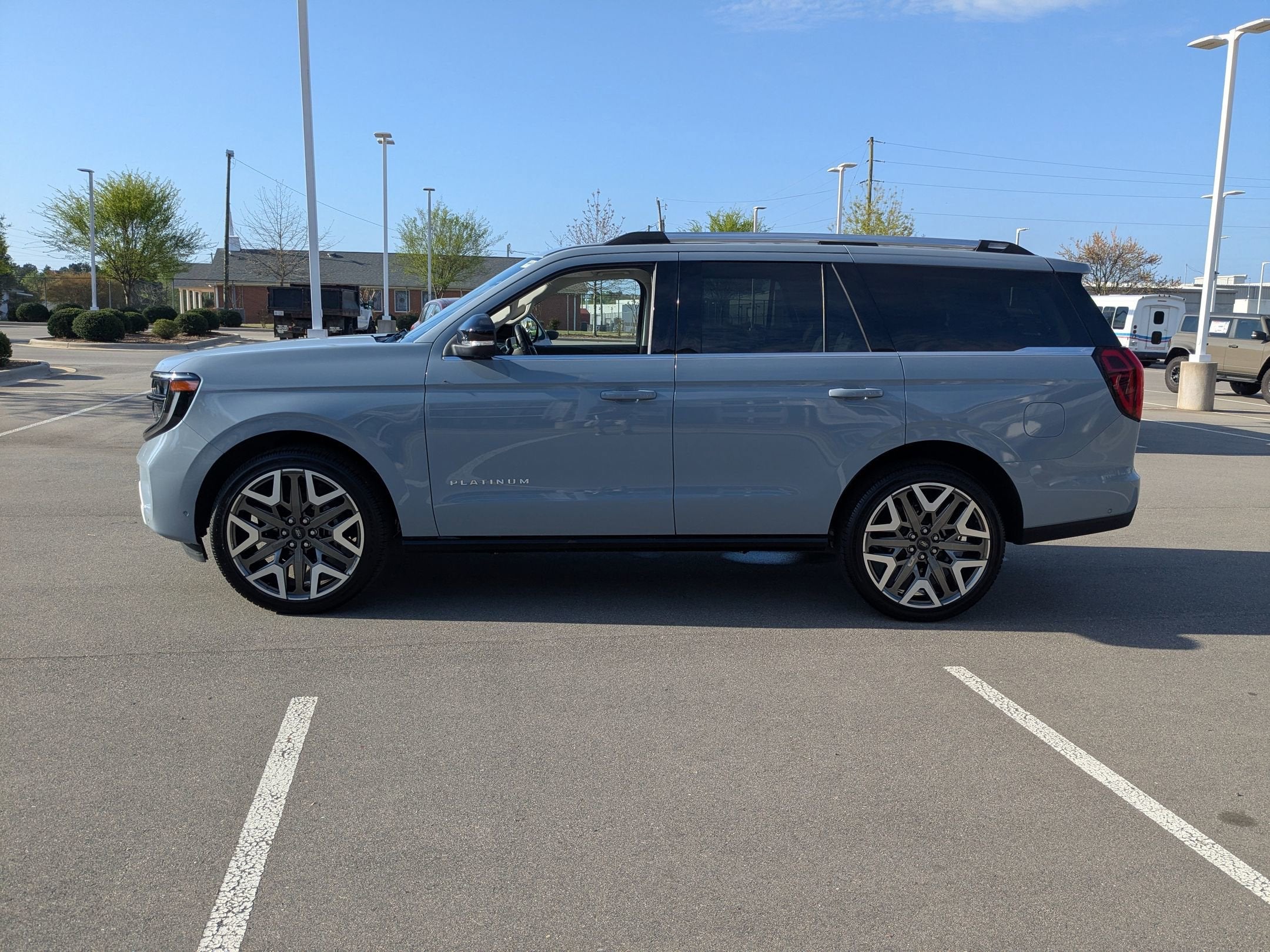 2025 Ford Expedition Platinum
