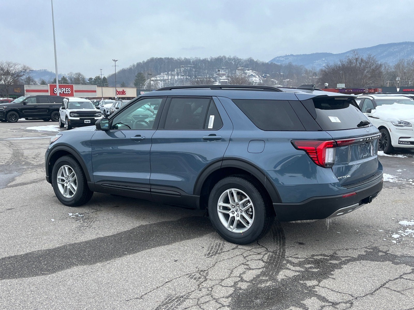 2026 Ford Explorer Active w/200A Pkg