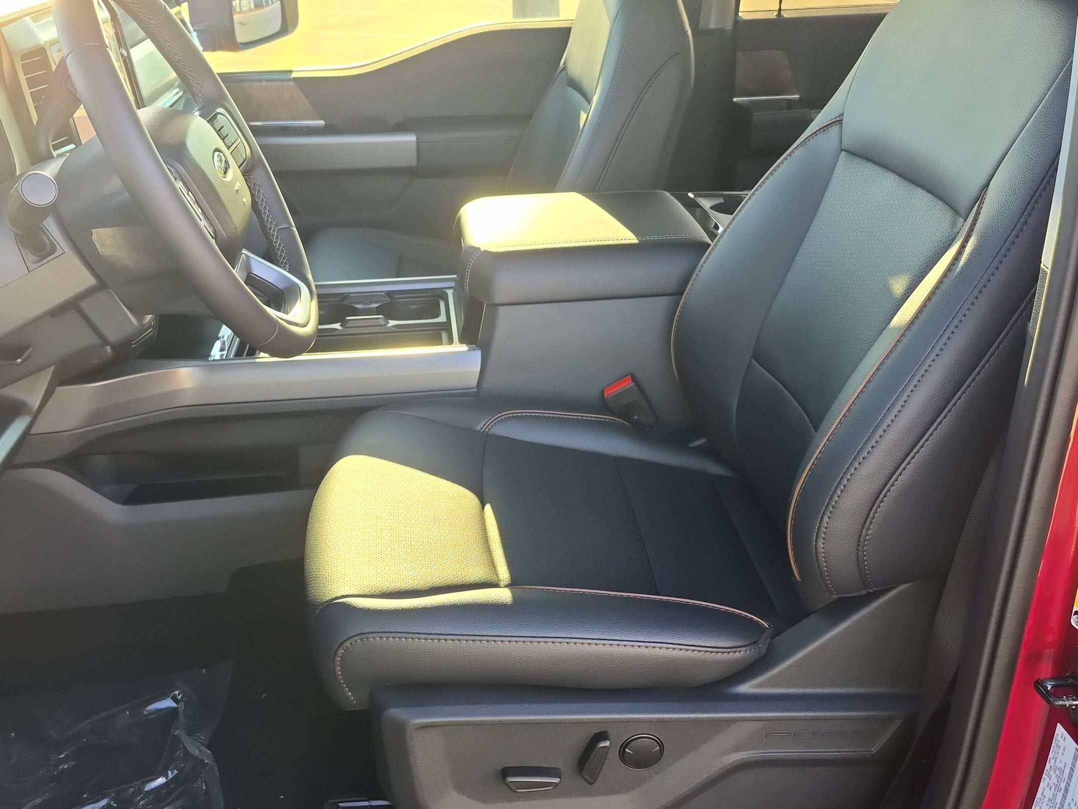 2027 Ford Super Duty F-250 SRW LARIAT