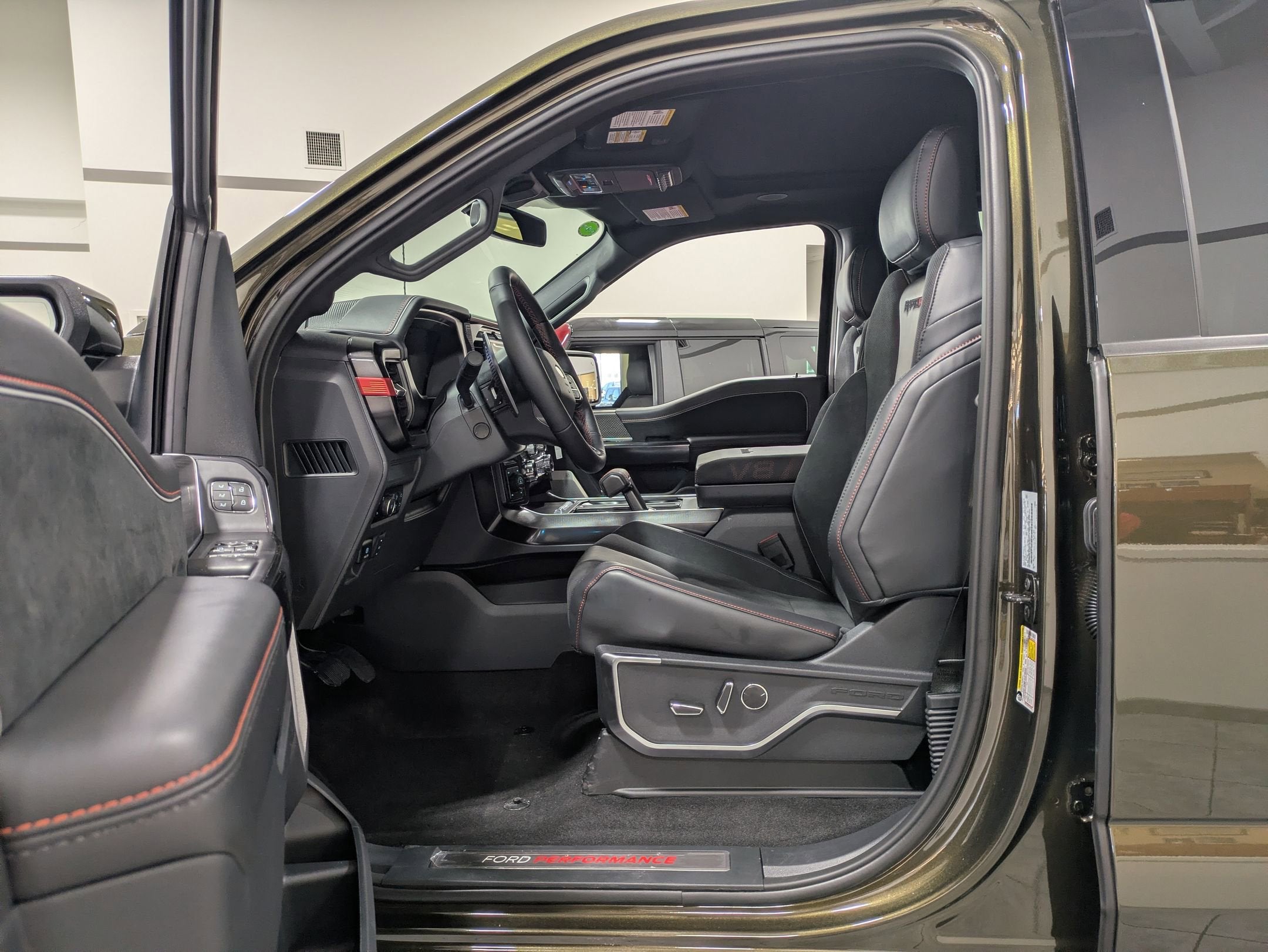 2025 Ford F-150 Raptor R