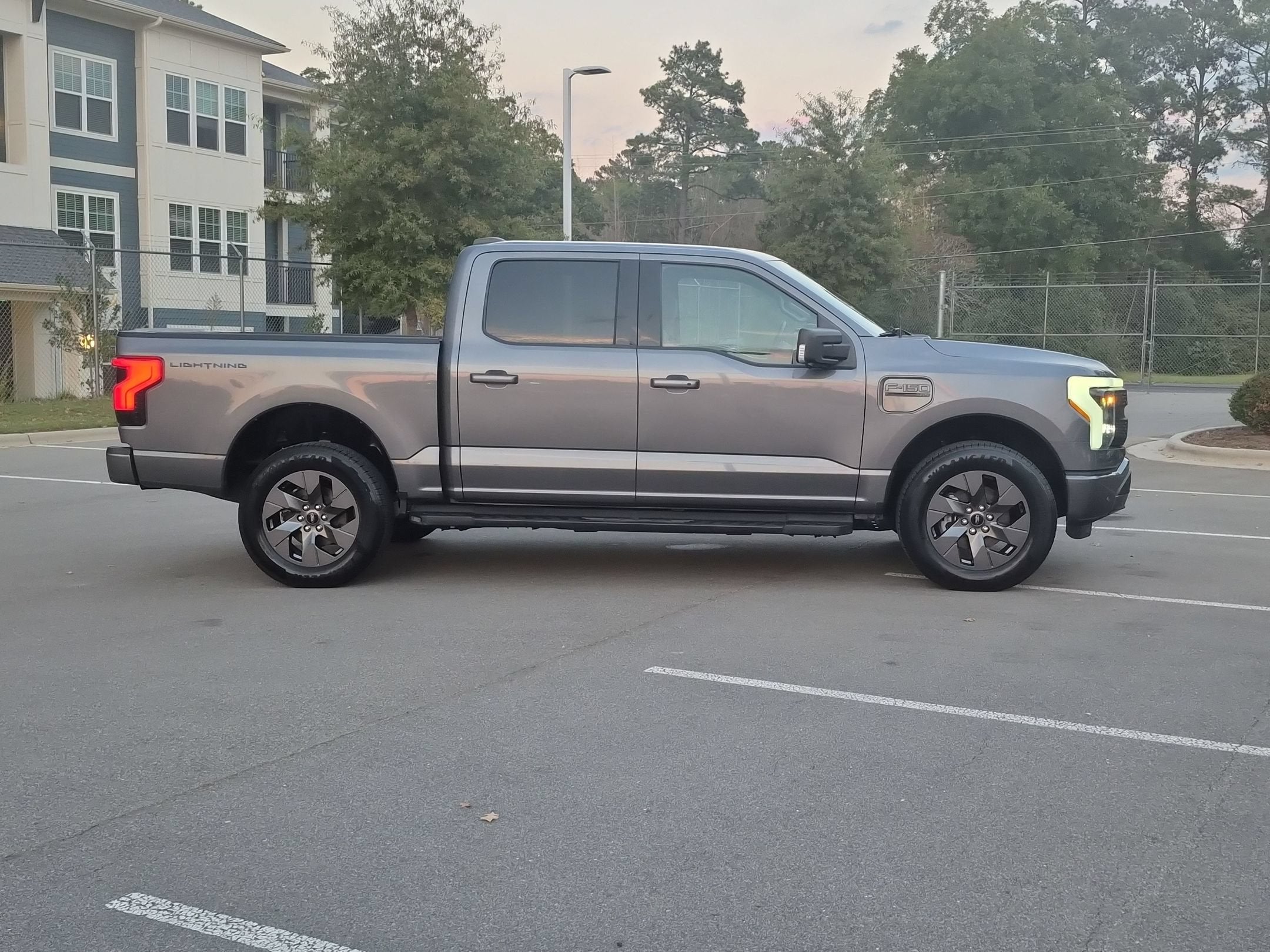 2023 Ford F-150 Lightning XLT
